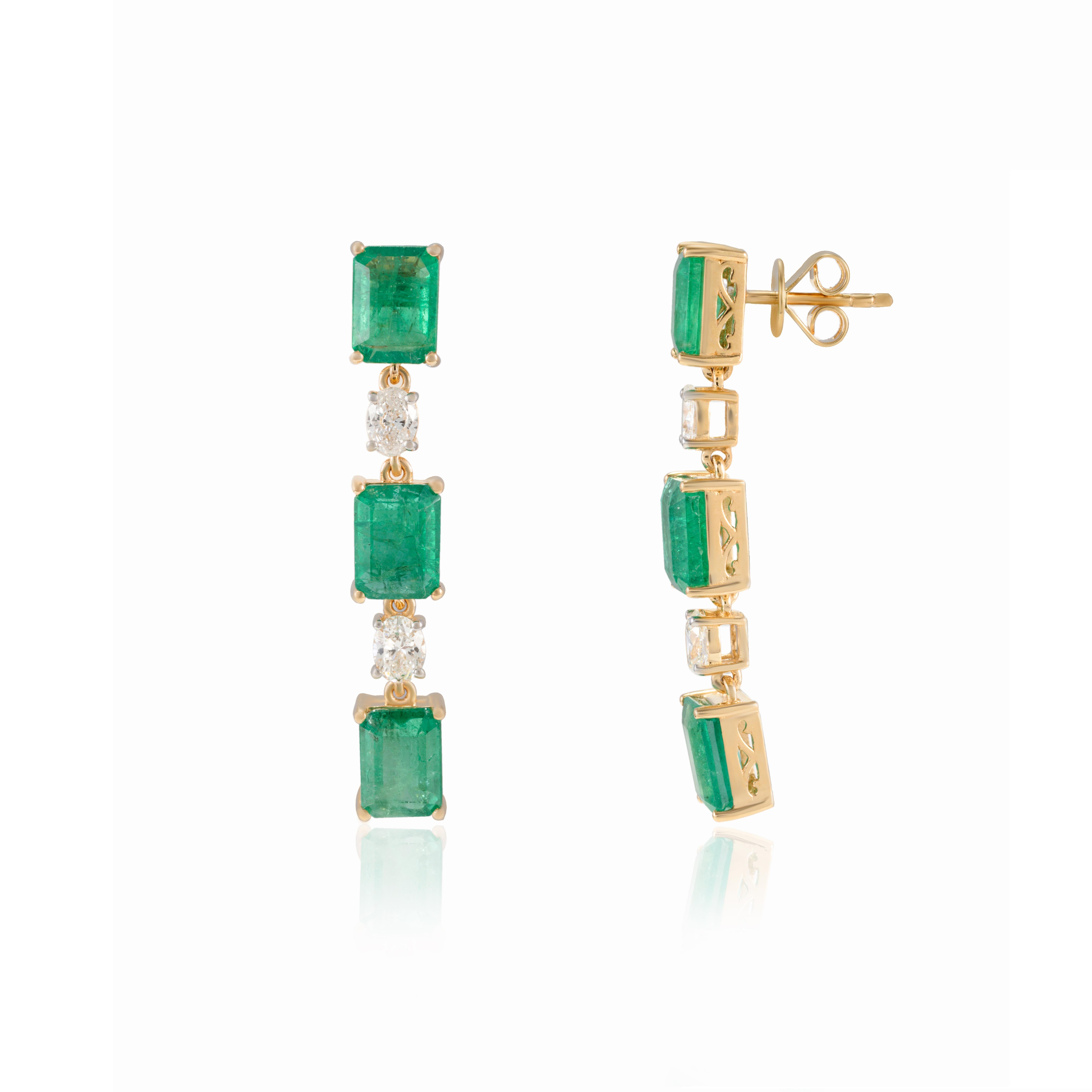 Art déco 9.11 Carats Octagon Cut Emerald Diamond Drop Earrings 18k Solid Yellow Gold en vente