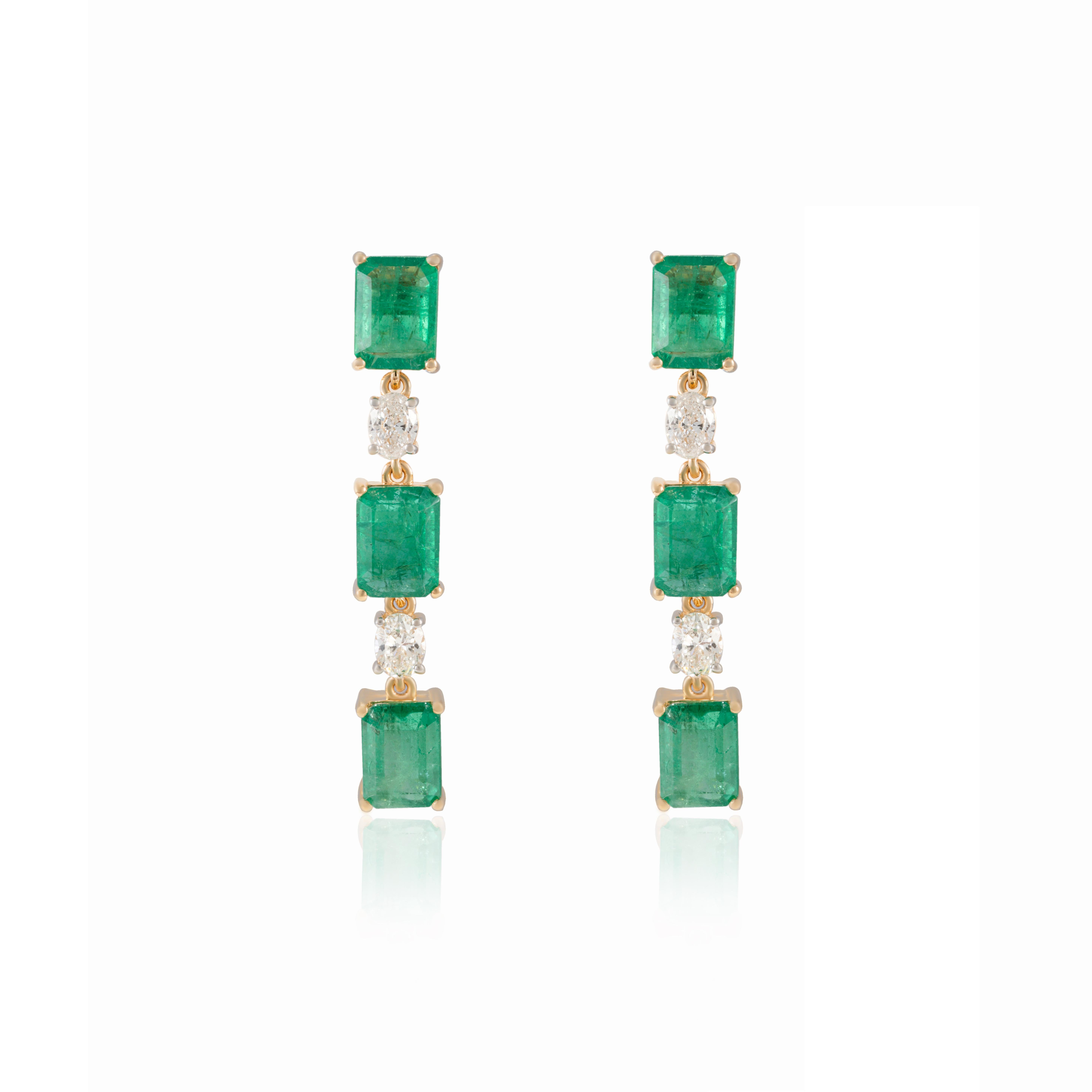 9.11 Carats Octagon Cut Emerald Diamond Drop Earrings 18k Solid Yellow Gold For Sale 2