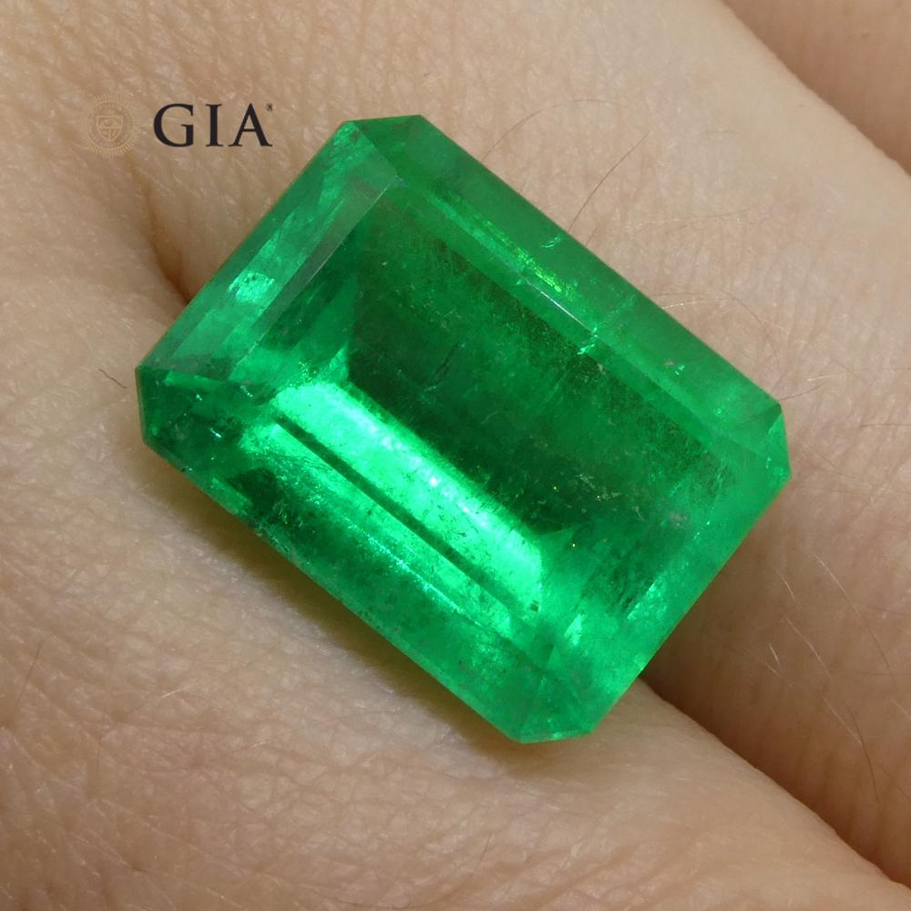 This is a stunning GIA Certified Emerald 
    
 The GIA report reads as follows: 
GIA Report Number: 5221126283  
Shape: Octagonal  
Cutting Style: Step Cut  
Cutting Style: Crown:   
Cutting Style: Pavilion:   
Transparency: Transparent  
Color: