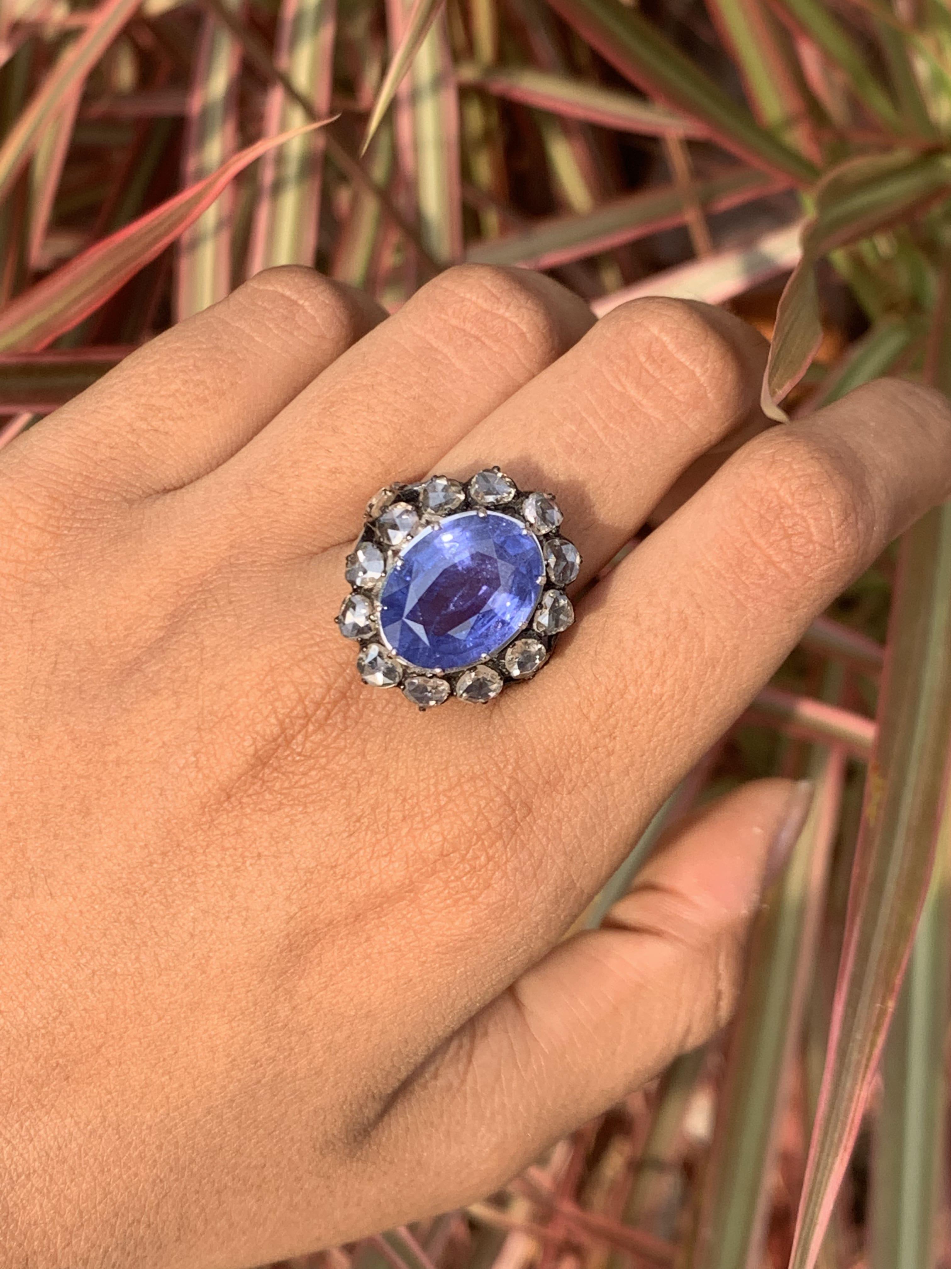 Ceylon Sapphire 9.12 Carat Art Deco Inspired Ring with Rose Cut Diamonds For Sale 4