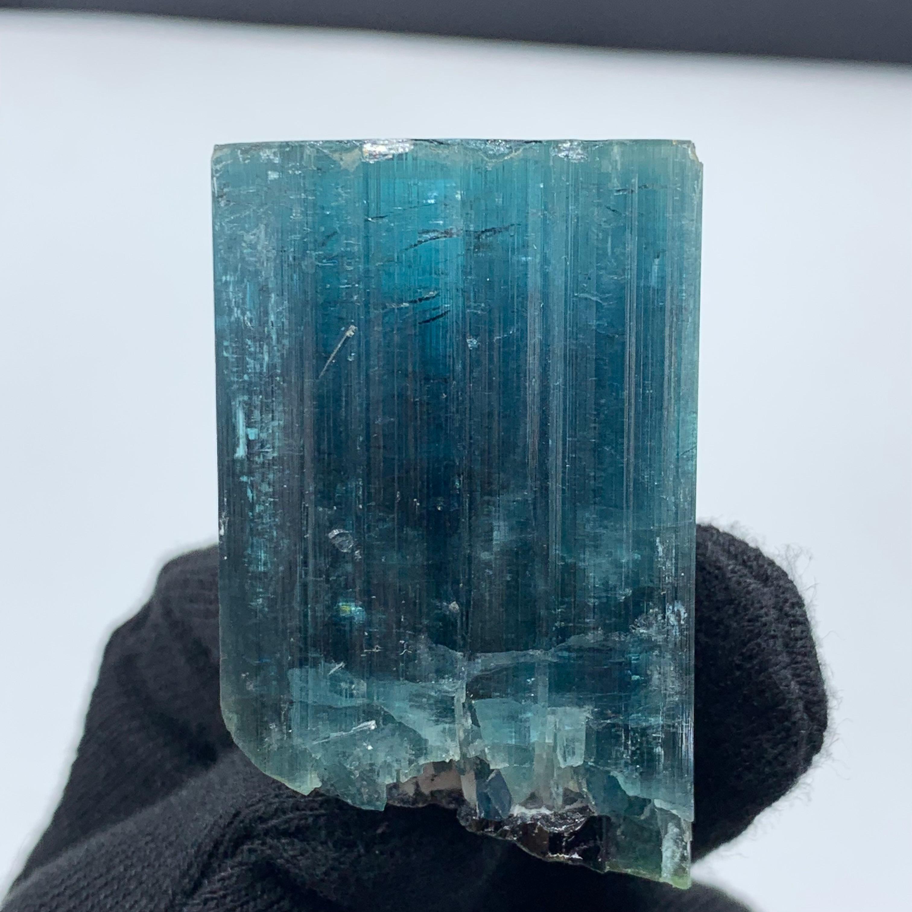 91.22 Beautiful Indicolite Tourmaline Crystal From Kunar, Afghanistan  In Good Condition For Sale In Peshawar, PK