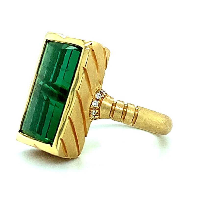 Artisan Green Tourmaline and Diamond Yellow Gold Cocktail Ring, 9.13 Carat Fantasy Cut   For Sale