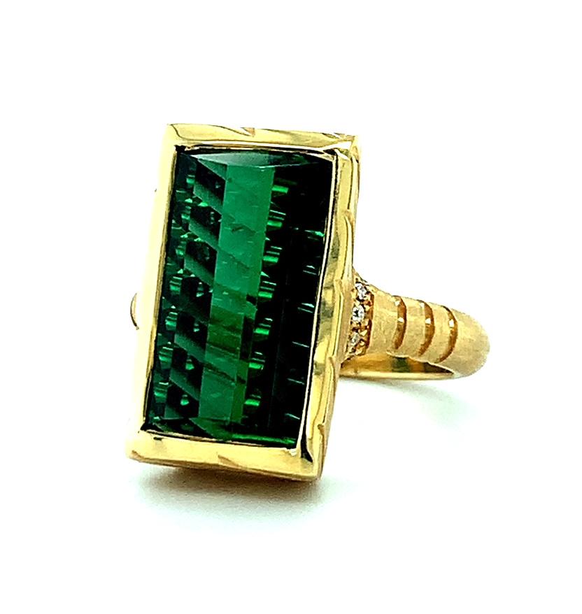 Uncut Green Tourmaline and Diamond Yellow Gold Cocktail Ring, 9.13 Carat Fantasy Cut   For Sale