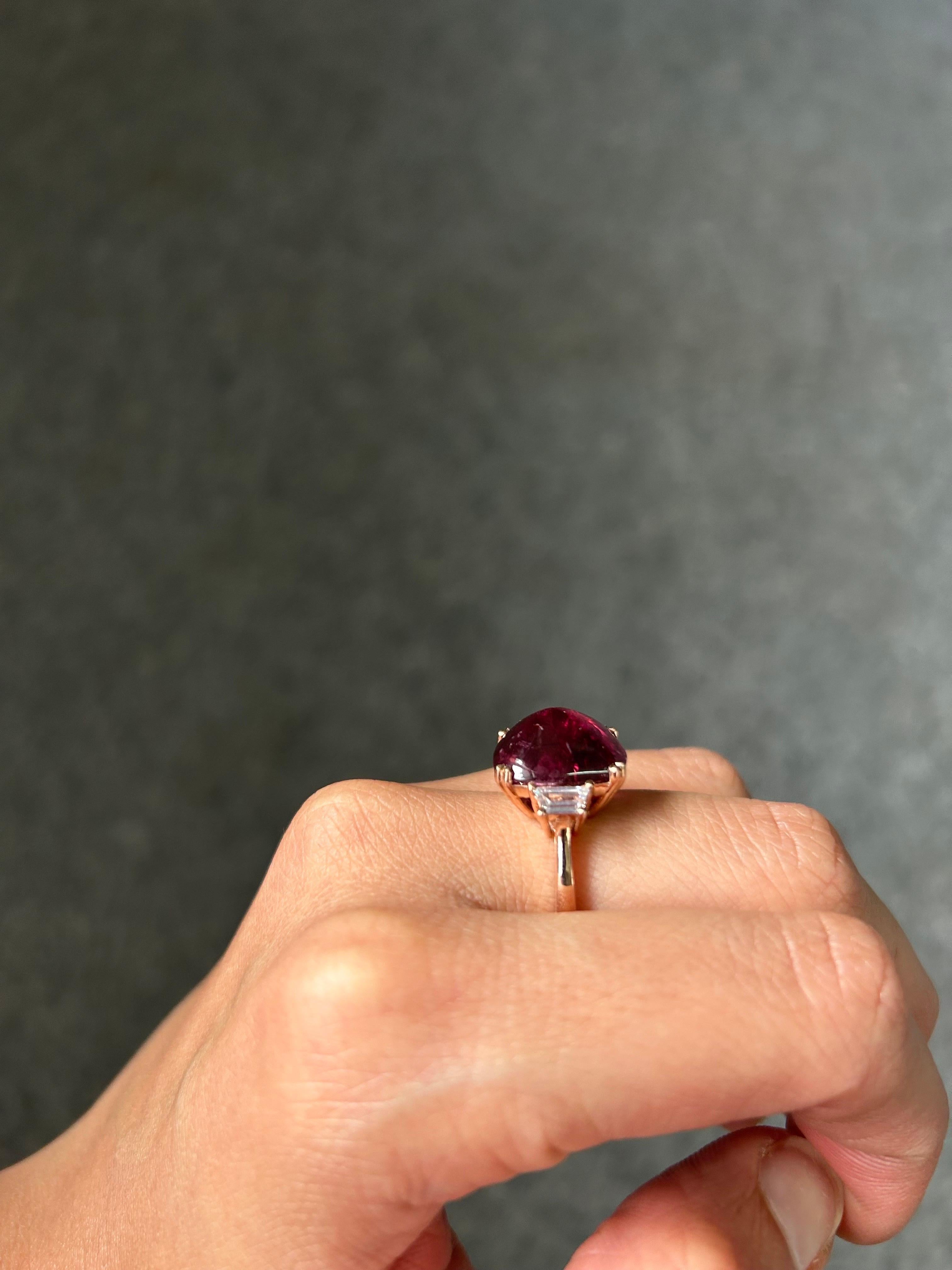 9.13 Carat Pink Tourmaline Sugarloaf and Diamond Three Stone Engagement Ring For Sale 2