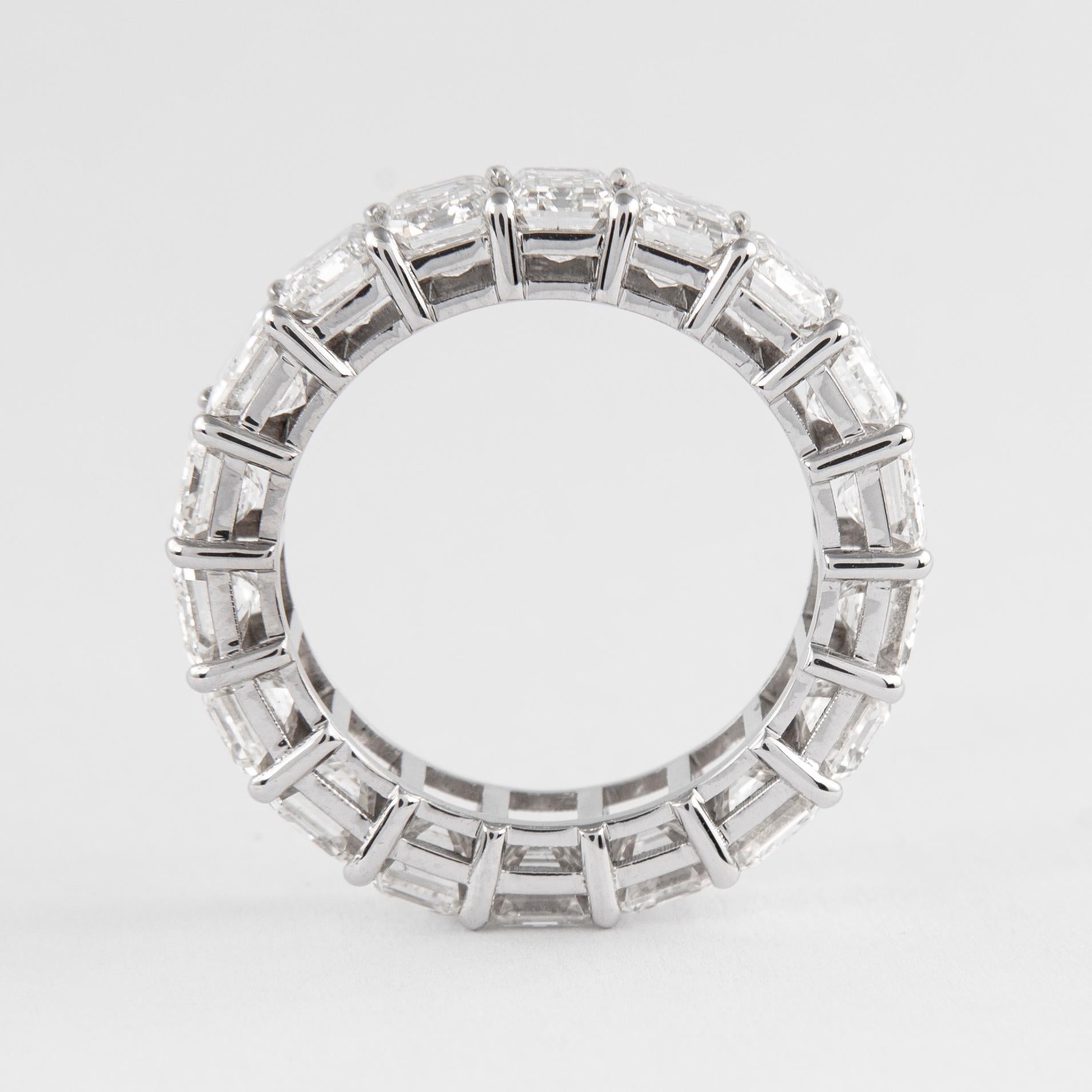Alexander Beverly Hills 9.13ct Emerald Cut Diamond Band 'Avg 0.50ct each' 18k In New Condition For Sale In BEVERLY HILLS, CA