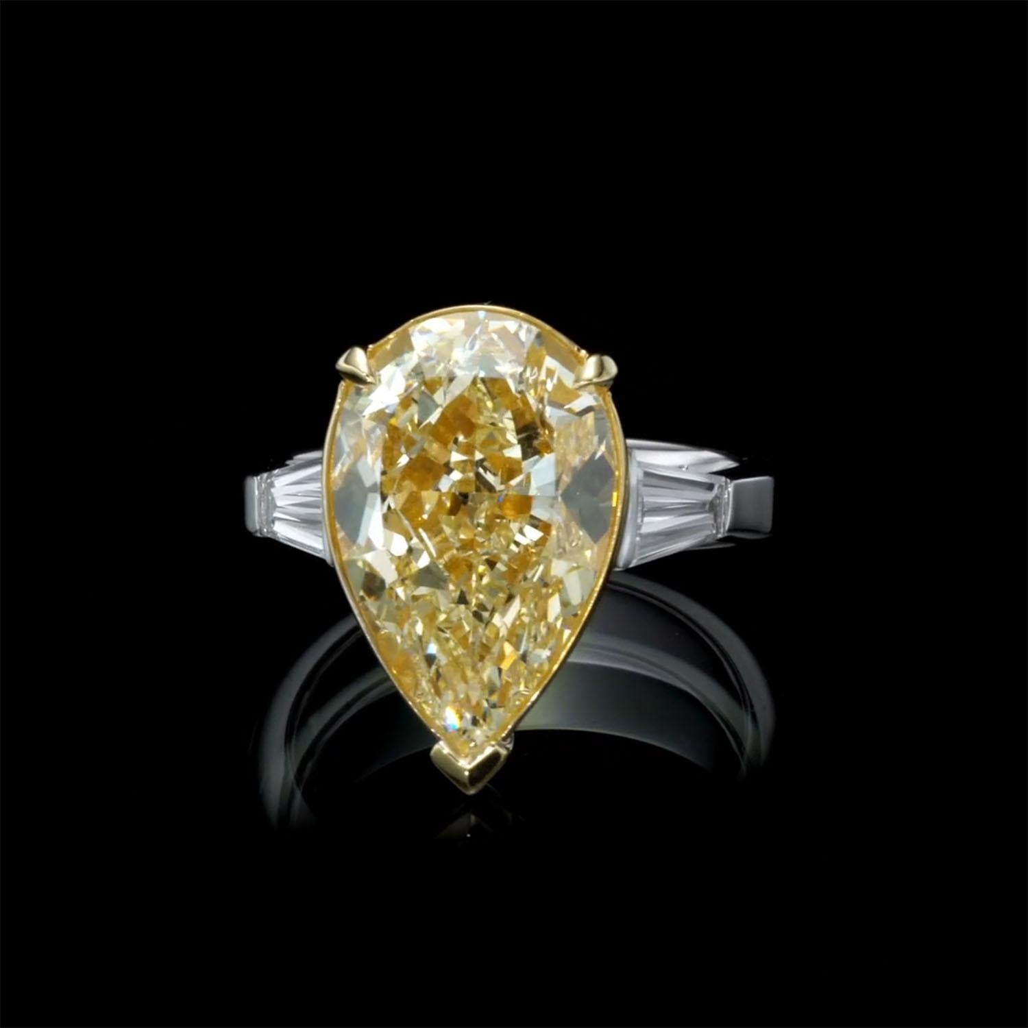 Women's 9.14 Carat Natural Yellow Diamond Ring GIA, Large Yellow Diamond Ring for Women For Sale
