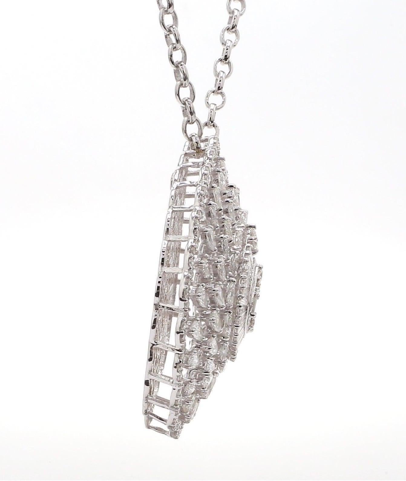 Modern 9.15 Carat Diamond 14 Karat White Gold Taj Necklace For Sale