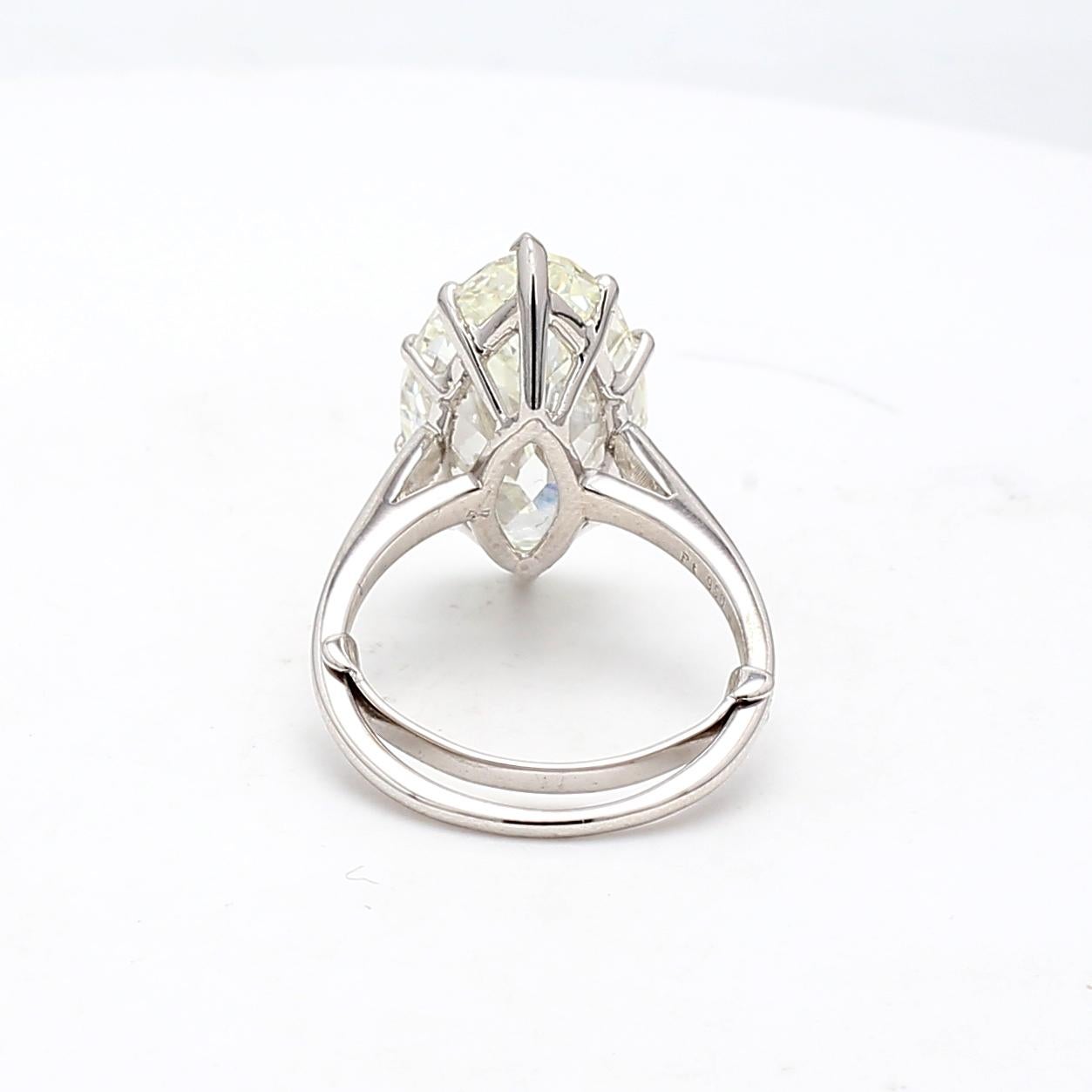 Women's 9.15 Carat Marquis Shape K VS2 Diamond Platinum Engagement Ring For Sale