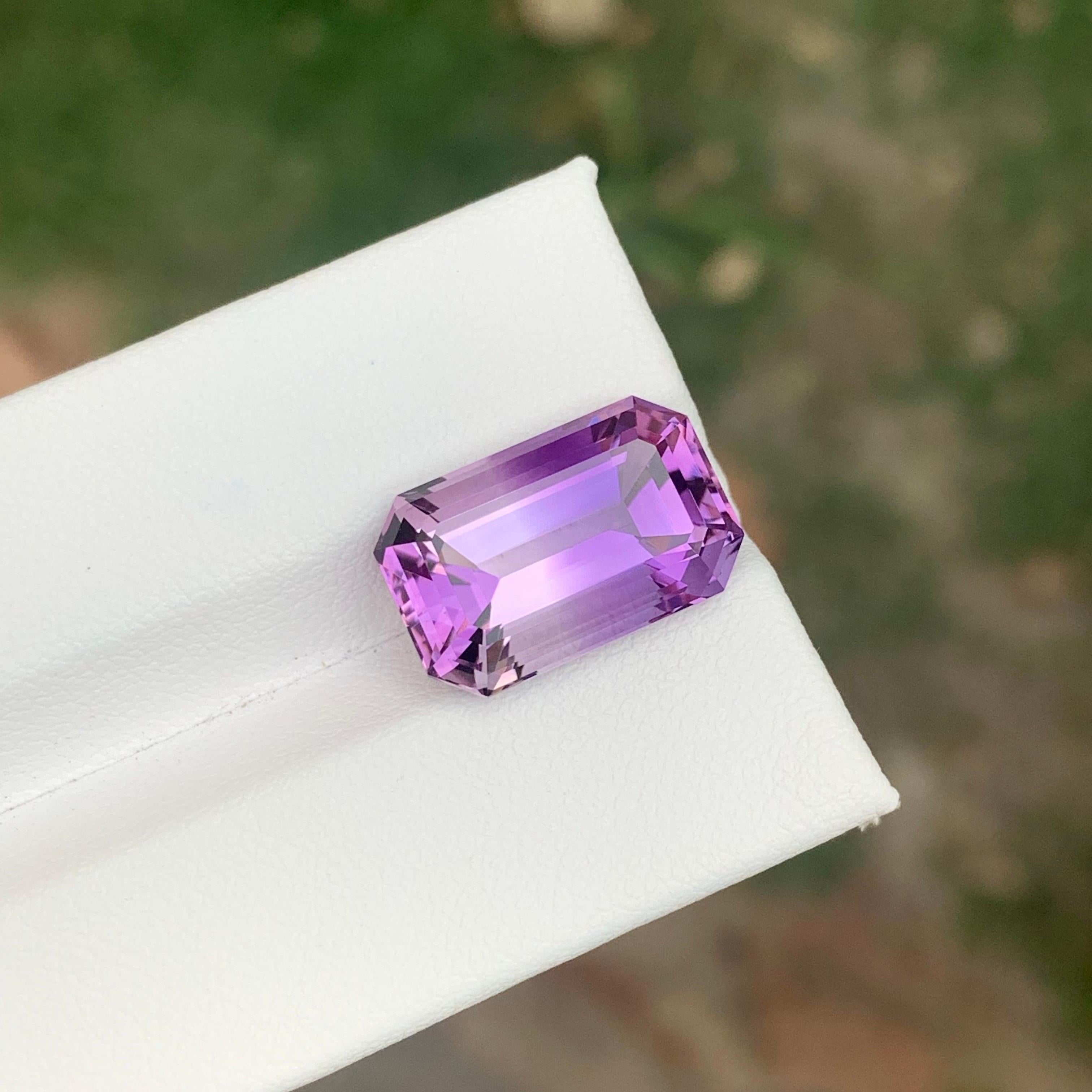 9.15 Carat Natural Loose Amethyst Emerald Shape Gemstone From Brazil (Améthyste en vrac en forme d'émeraude du Brésil) Neuf - En vente à Peshawar, PK