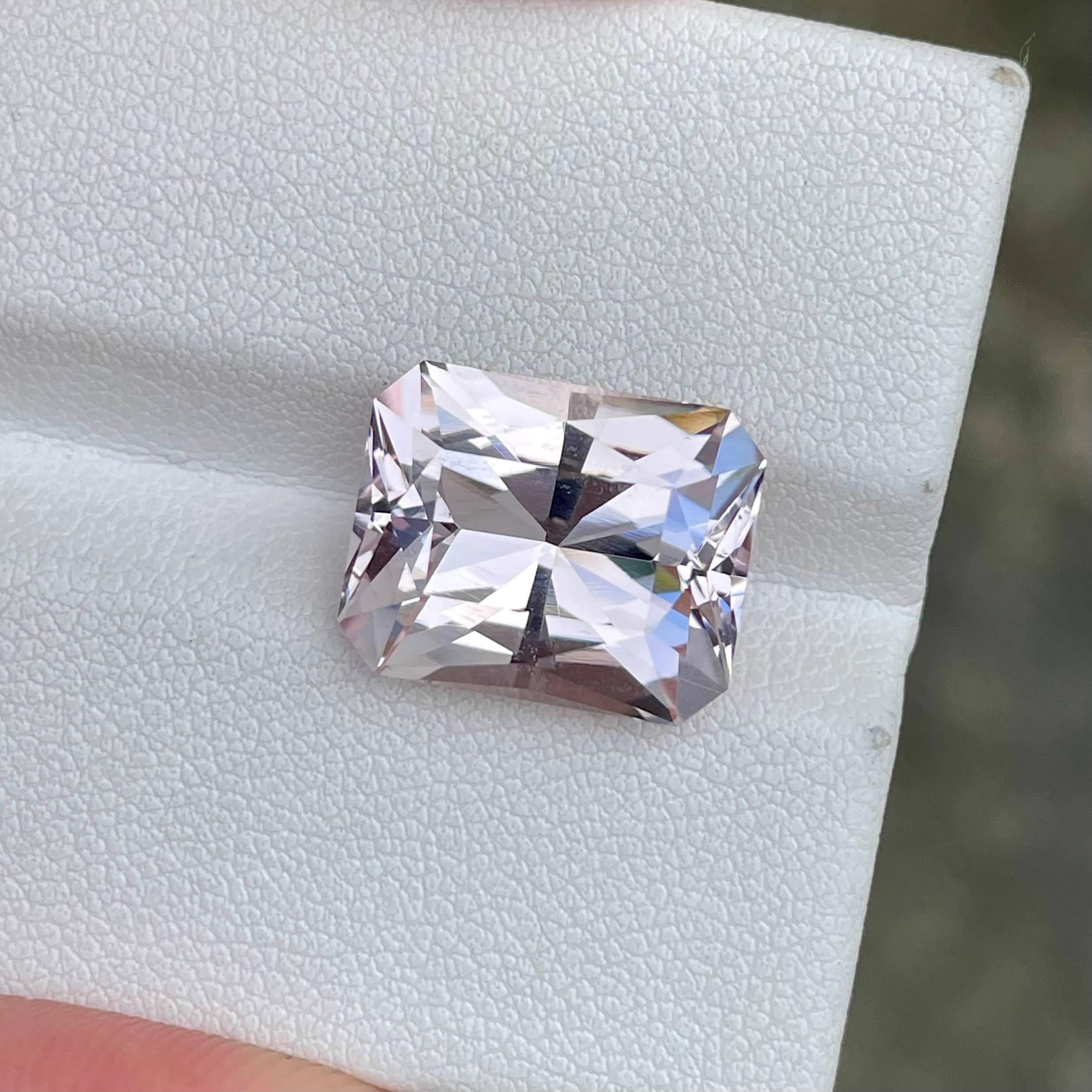 9,15 Karat Rosa Morganit Stein Scherenschliff Natürlicher Afghanischer Edelstein im Zustand „Neu“ im Angebot in Bangkok, TH