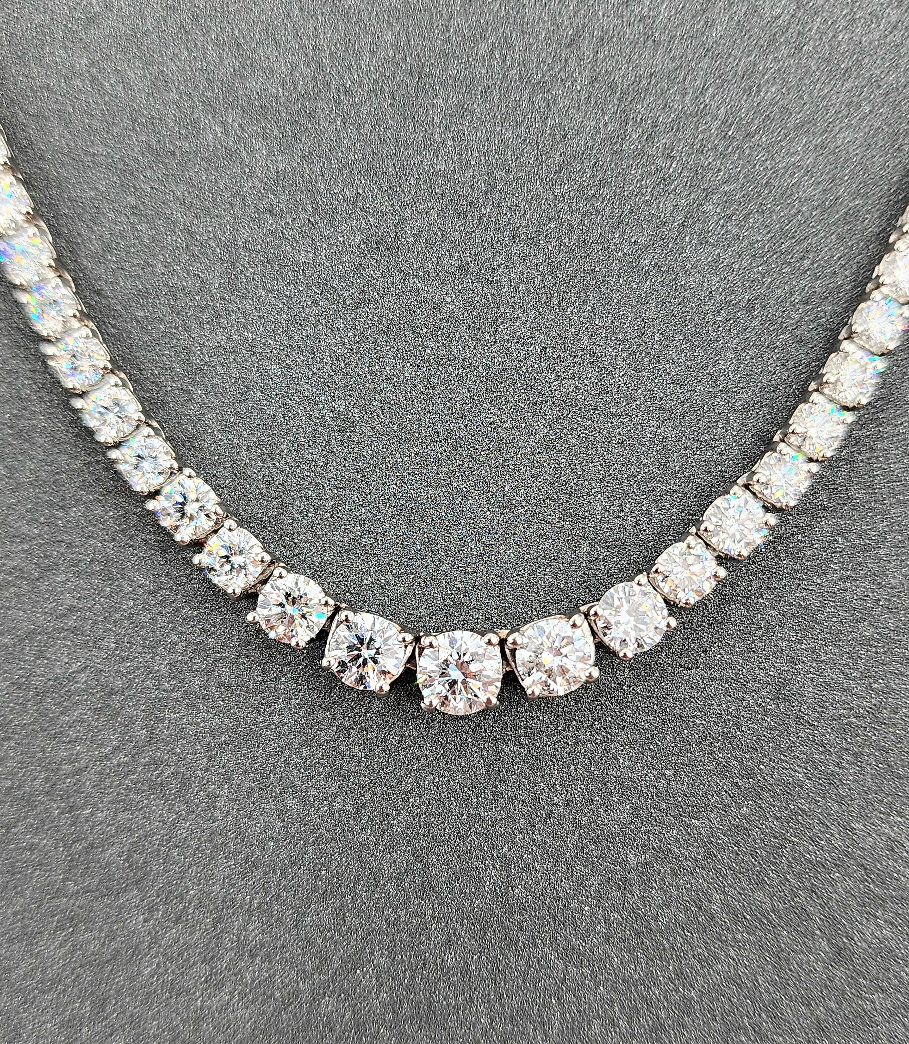 9.15 ct Riviera Graduated Diamond Necklace In New Condition For Sale In Chicago, IL