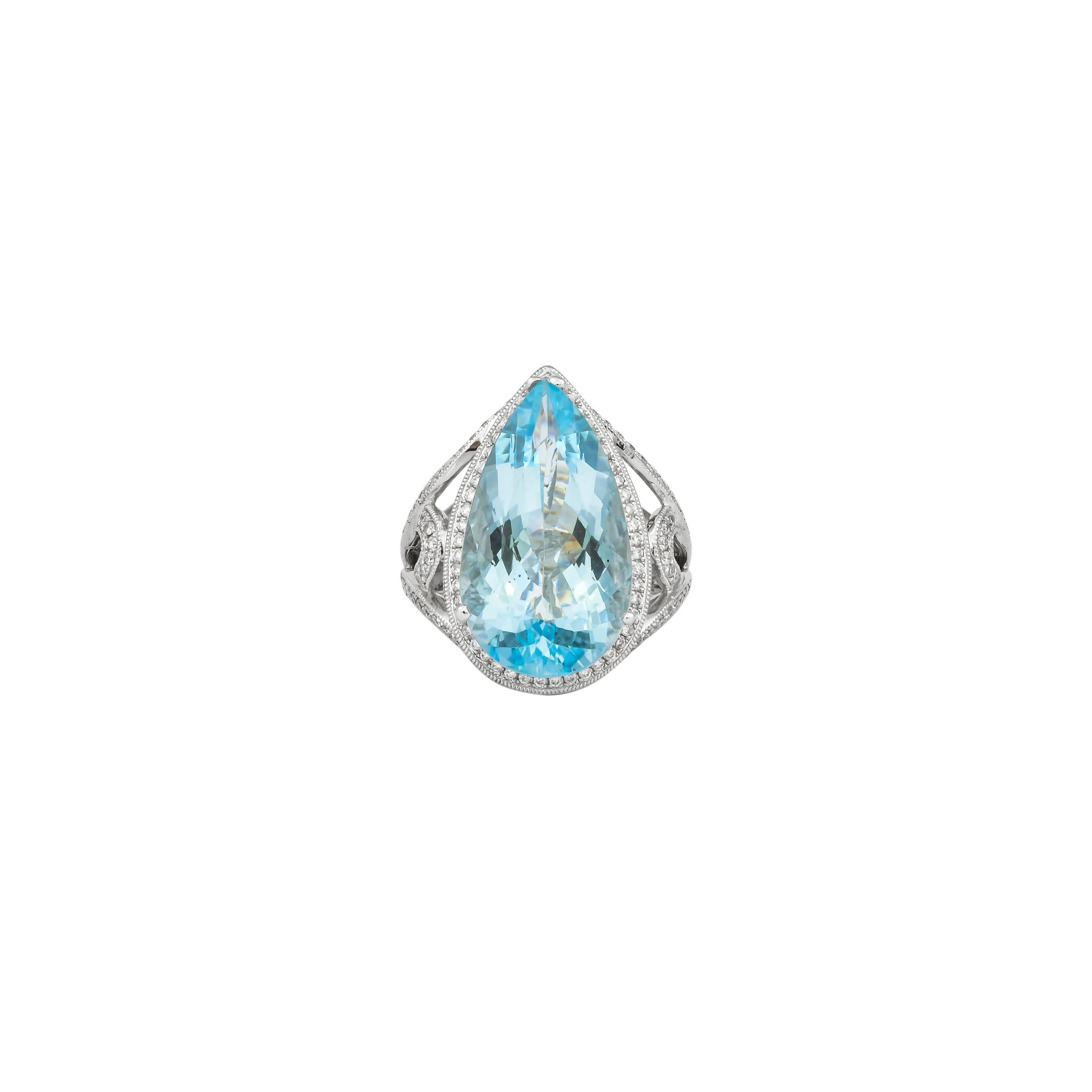 Contemporary 9.16 Carat Aquamarine and Diamond Ring in 18 Karat White Gold For Sale