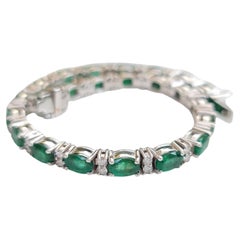 9.16 Carat Natural Green Emerald Bracelet 1.45 Carat Natural Diamonds, 14K Gold