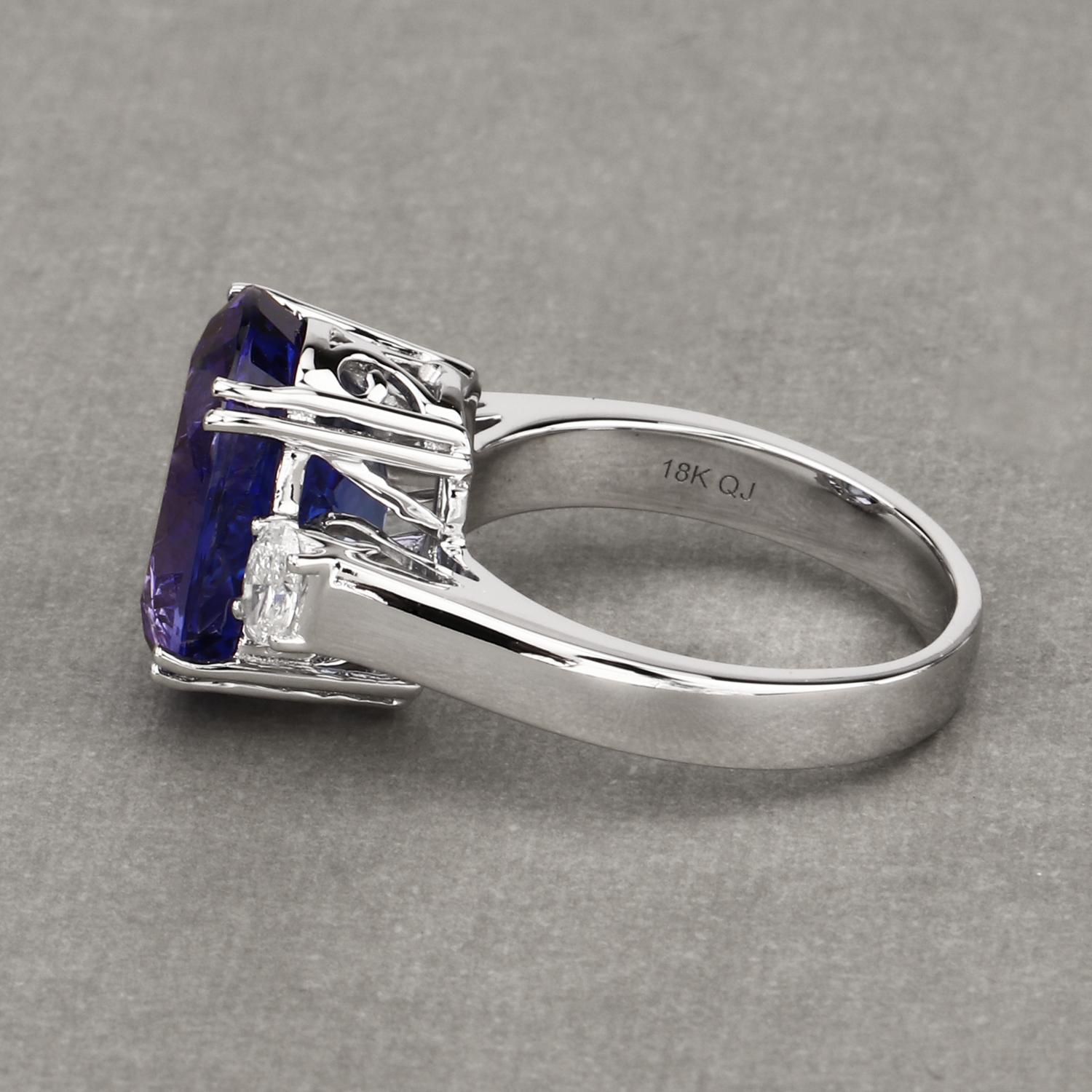 9.18 Carat Genuine Tanzanite and White Diamond 18 Karat White Gold Ring For Sale 2