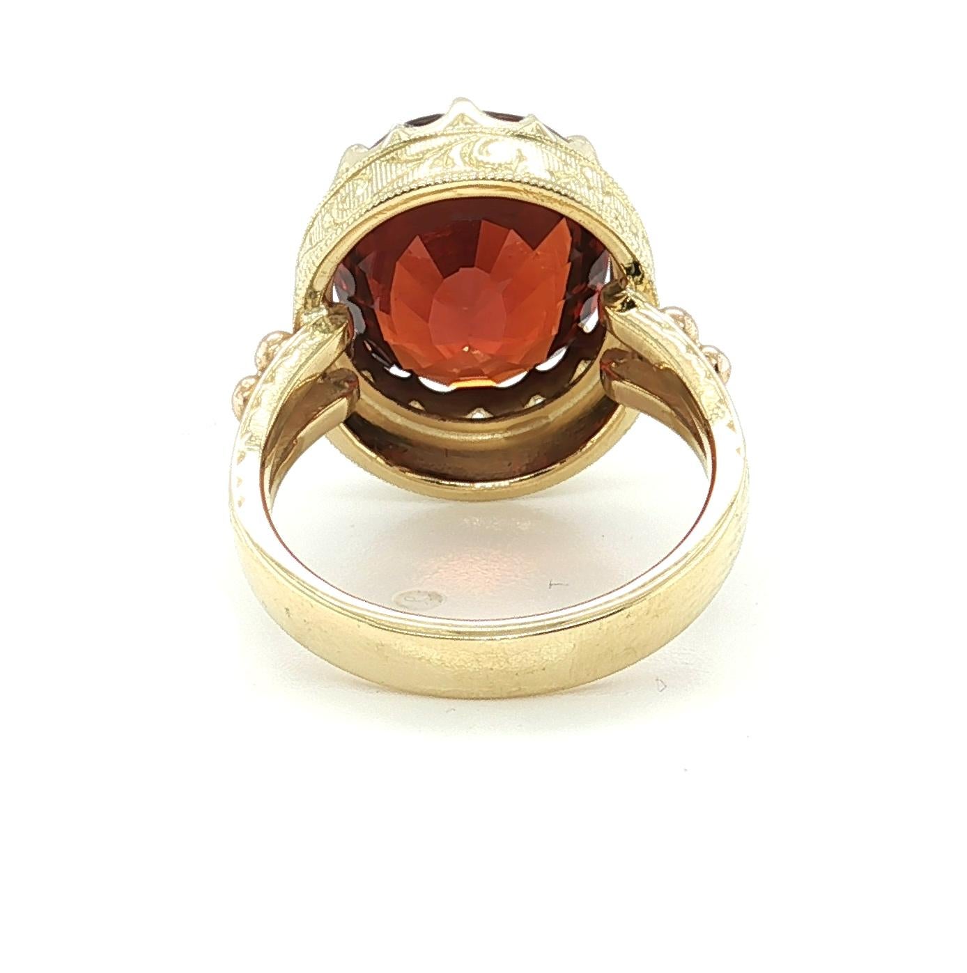 Artisan Bague cocktail en or jaune 18k et grenat hessonite 9,18 carats fait main en vente