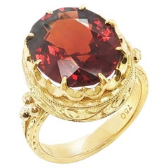 9,18 Karat Hessonit Granat und 18k Gelbgold Handmade Cocktail Ring