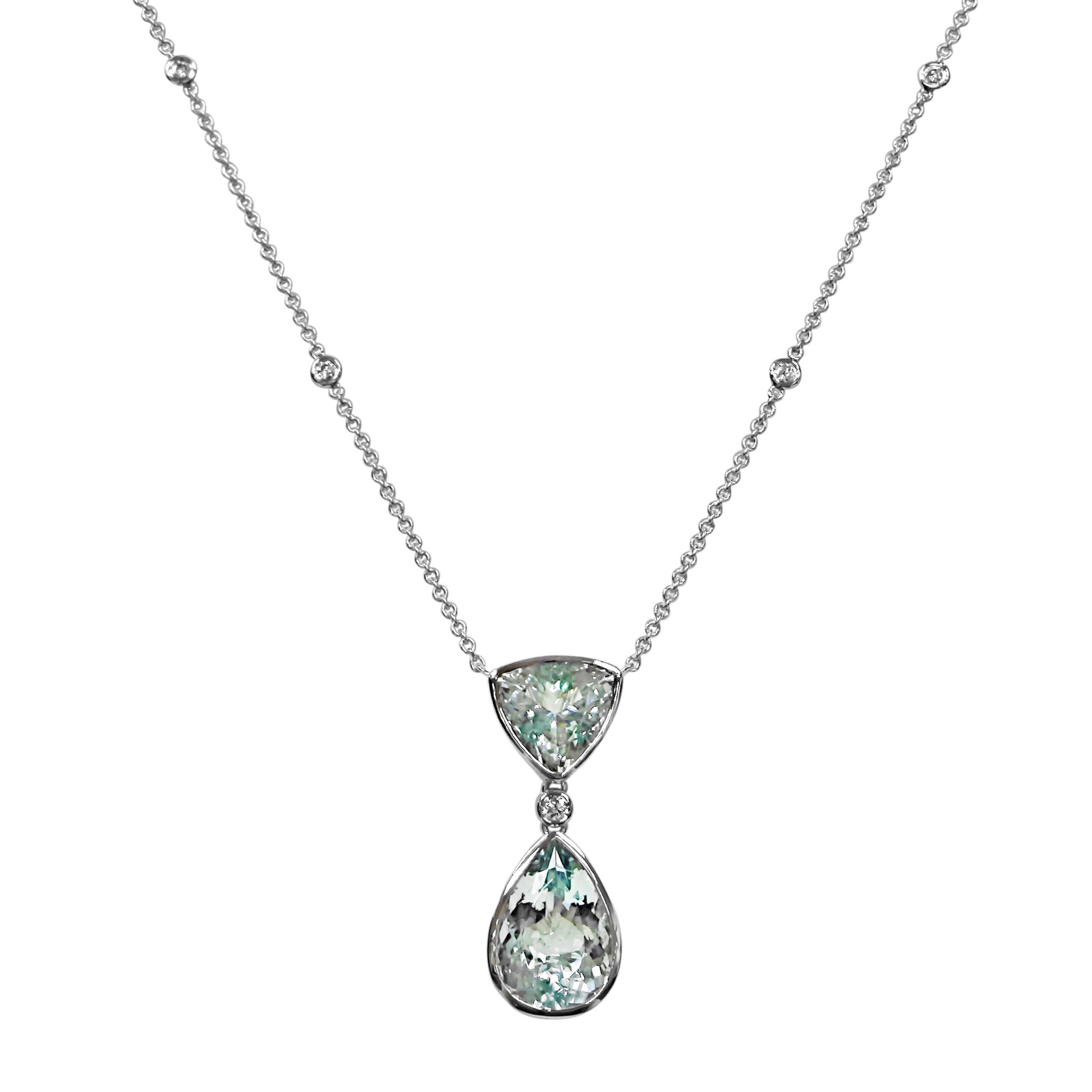 9.18 Carats Aquamarine and White Diamond White Gold Necklace In New Condition For Sale In New York, NY