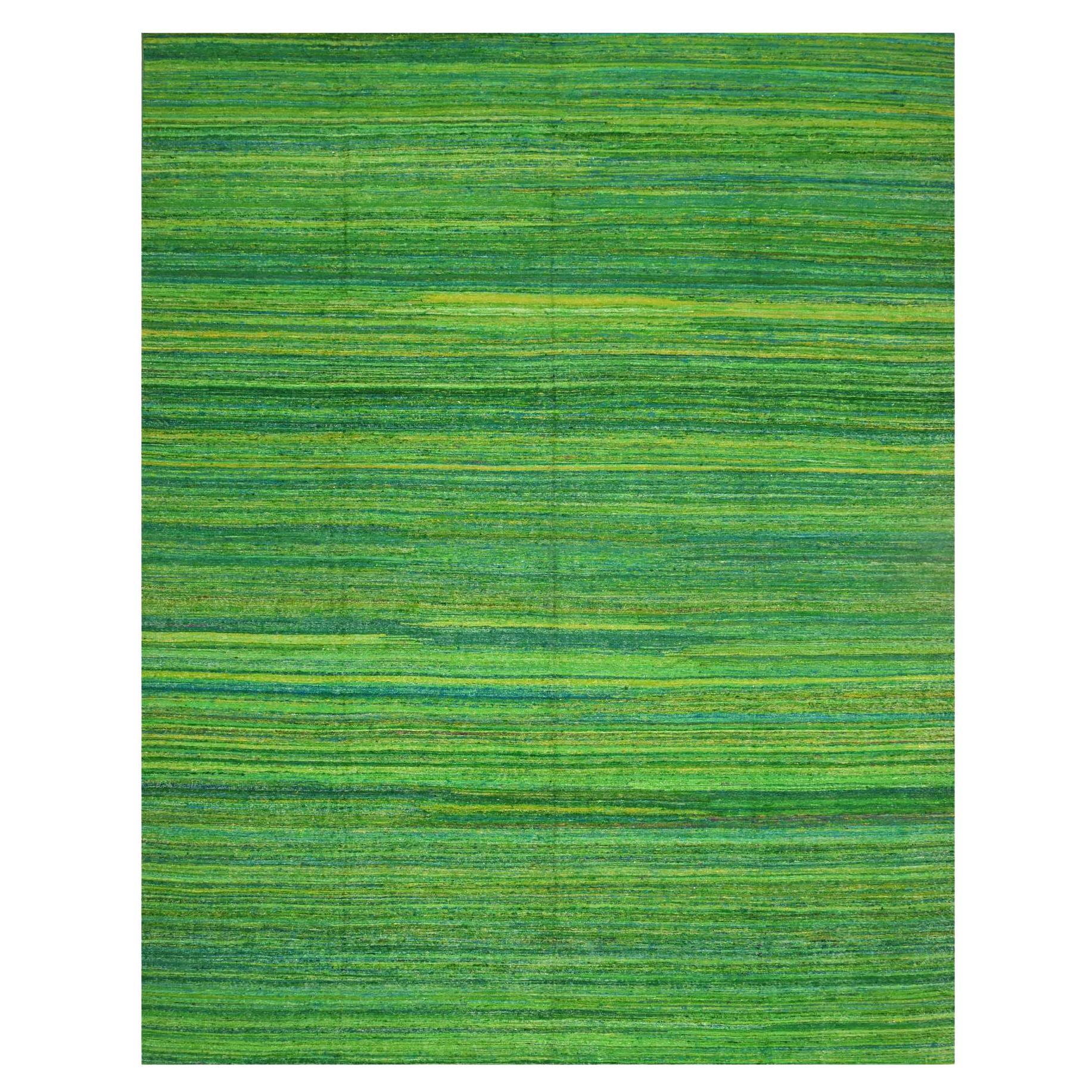 9'1'x11'8" Grüner Sari Seidenteppich mit einfachem Design und flachem Kelim-Flat Weave, handgewebt, Orientteppich im Angebot
