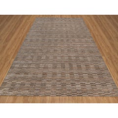 9'1" x 12' großer, handgewebter Orientteppich aus Polyester in der Farbe „Beaver Brown“ mit modernem Gittermuster
