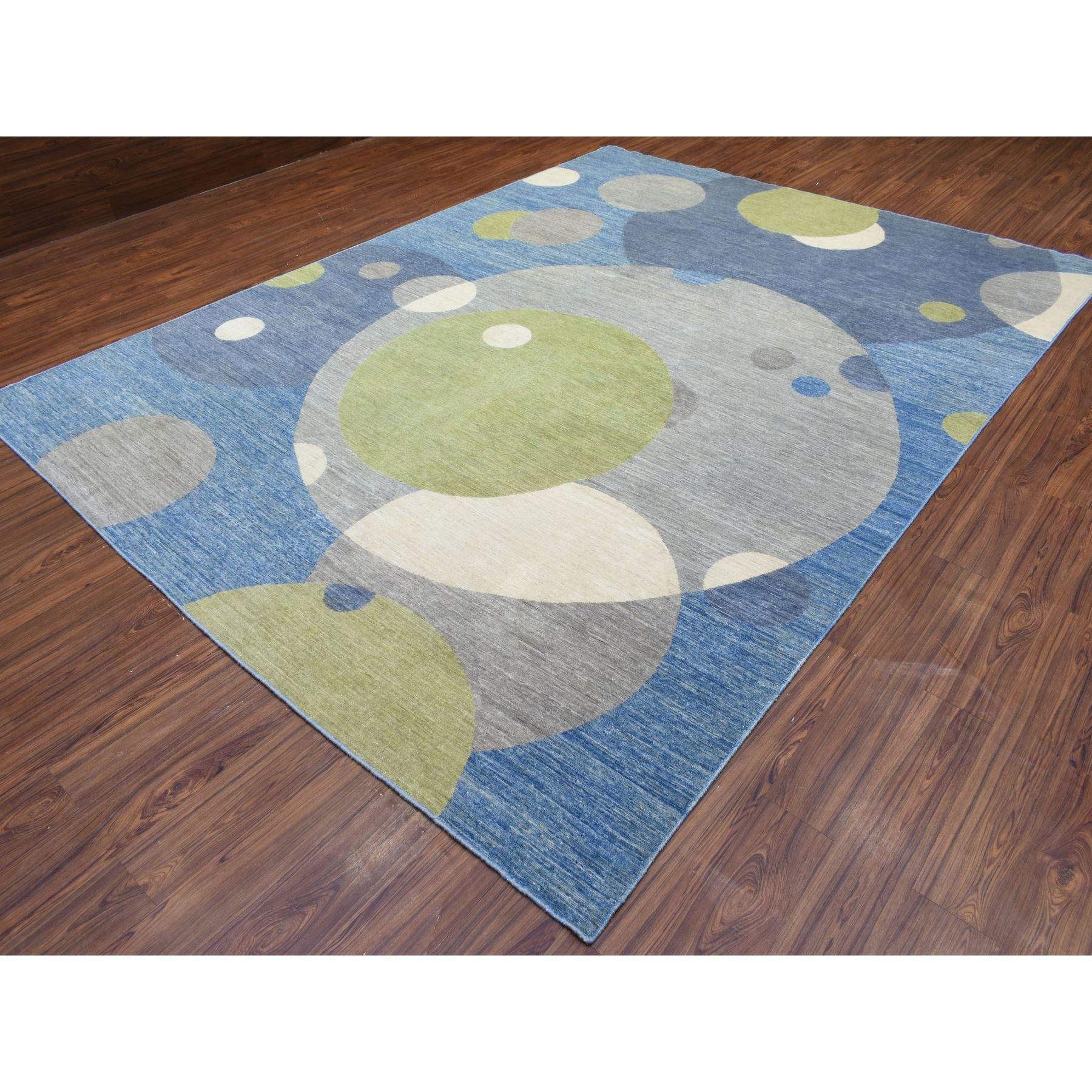 9'1 Zoll x 12 Zoll farbenfroher, moderner, handgeknüpfter Teppich im The Circles-Design aus weicher Wolle (Afghanisch) im Angebot