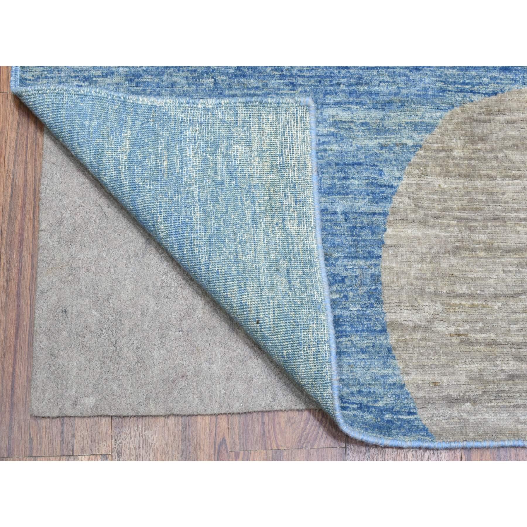 9'1 Zoll x 12 Zoll farbenfroher, moderner, handgeknüpfter Teppich im The Circles-Design aus weicher Wolle (Handgeknüpft) im Angebot