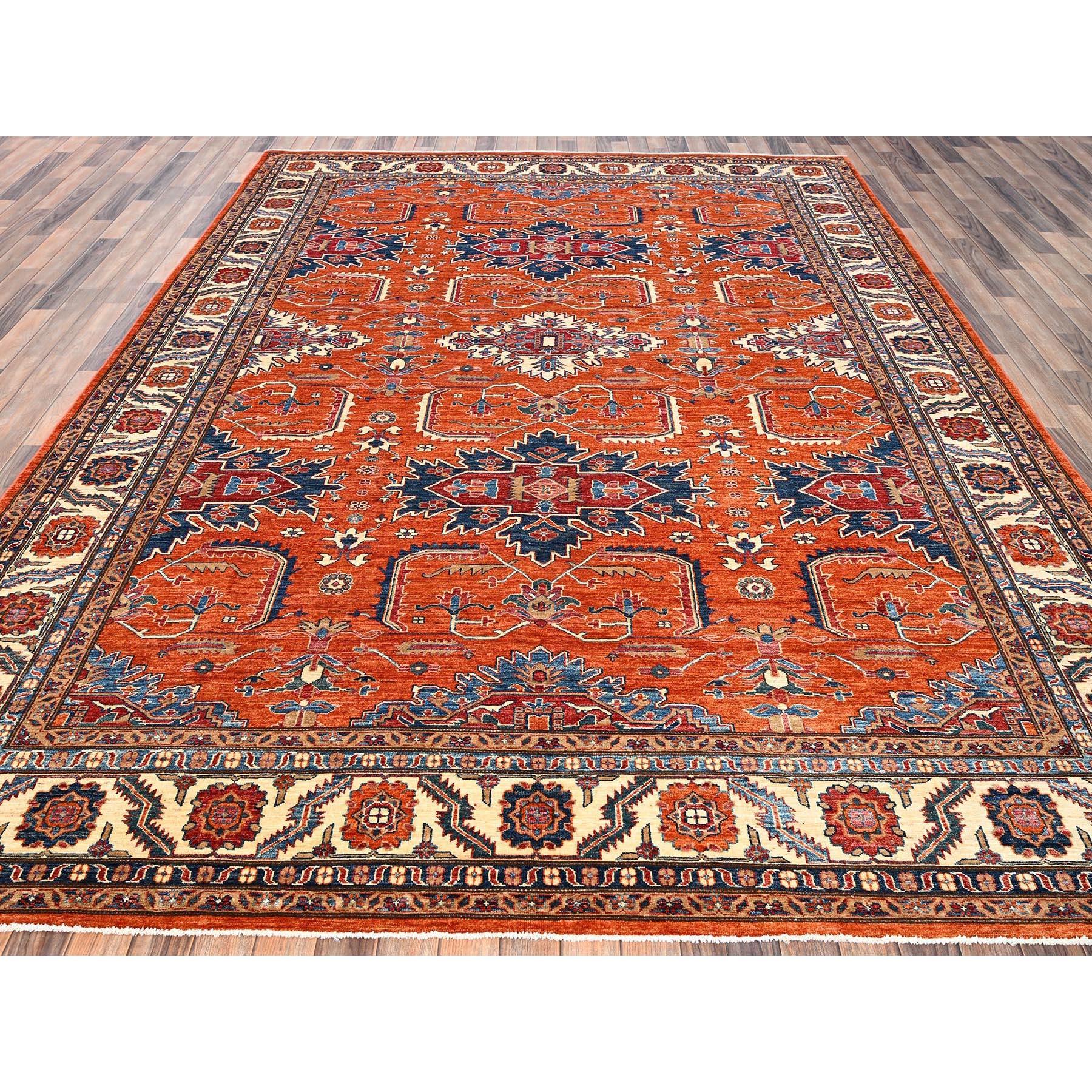 Yam Orange, Afghan Super Kazak avec design géométrique en médaillons, noué à la main, pure laine, teintures végétales, tapis d'Orient
Matières premières : Laine
Latex : Pas de poils 
hauteur : 0,25 pouces
Style : Traditionnel
Couleur primaire :