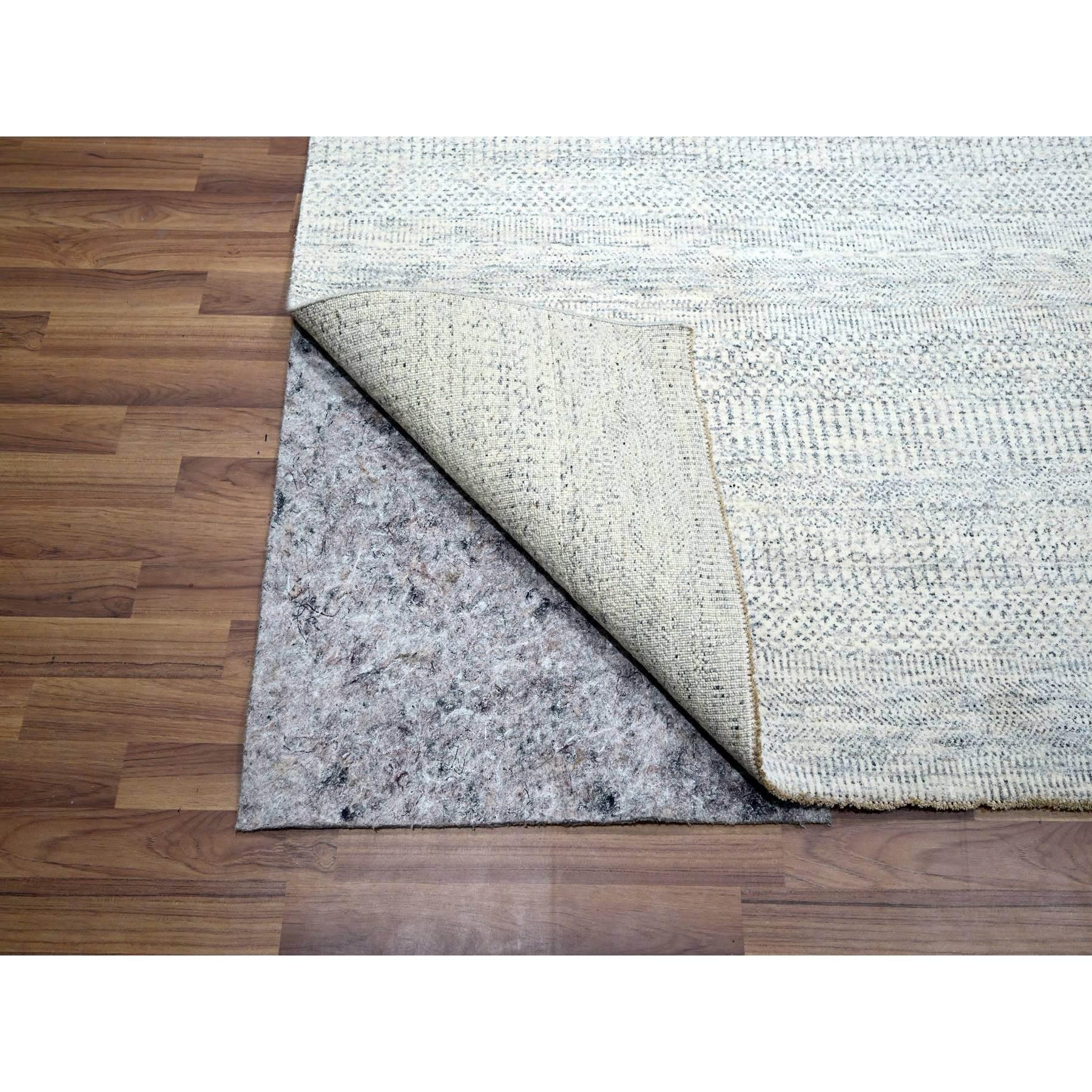 Hand-Knotted 9'1