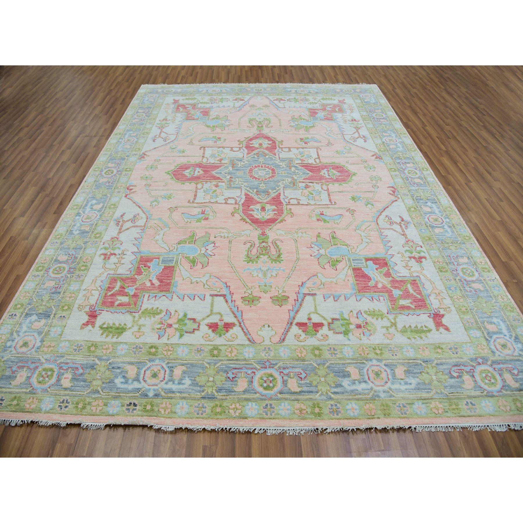Rosa Champán, Suave al Tacto, Diseño Heriz, Tintes Vegetales, Anudada a Mano, 100% Lana, Alfombra Oriental
Materiales primarios: Lana
Látex: Sin pelo 
altura: 0,25 Pulgadas
Estilo: Tradicional
Color principal: Rosa
Colores secundarios: Verde, Azul,