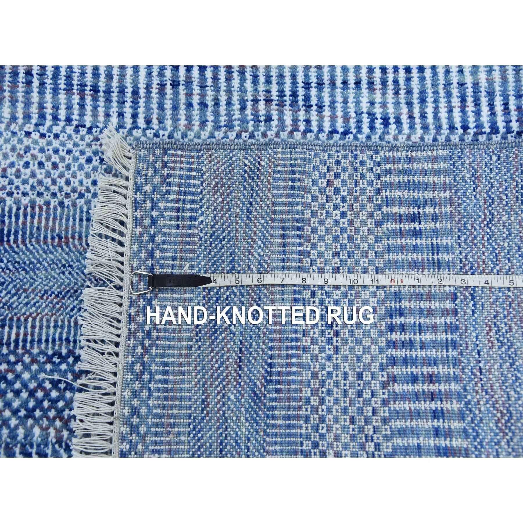 Tapis Gabbeh en laine et soie bleu noué à la main à motif de gazon moderne 9'1