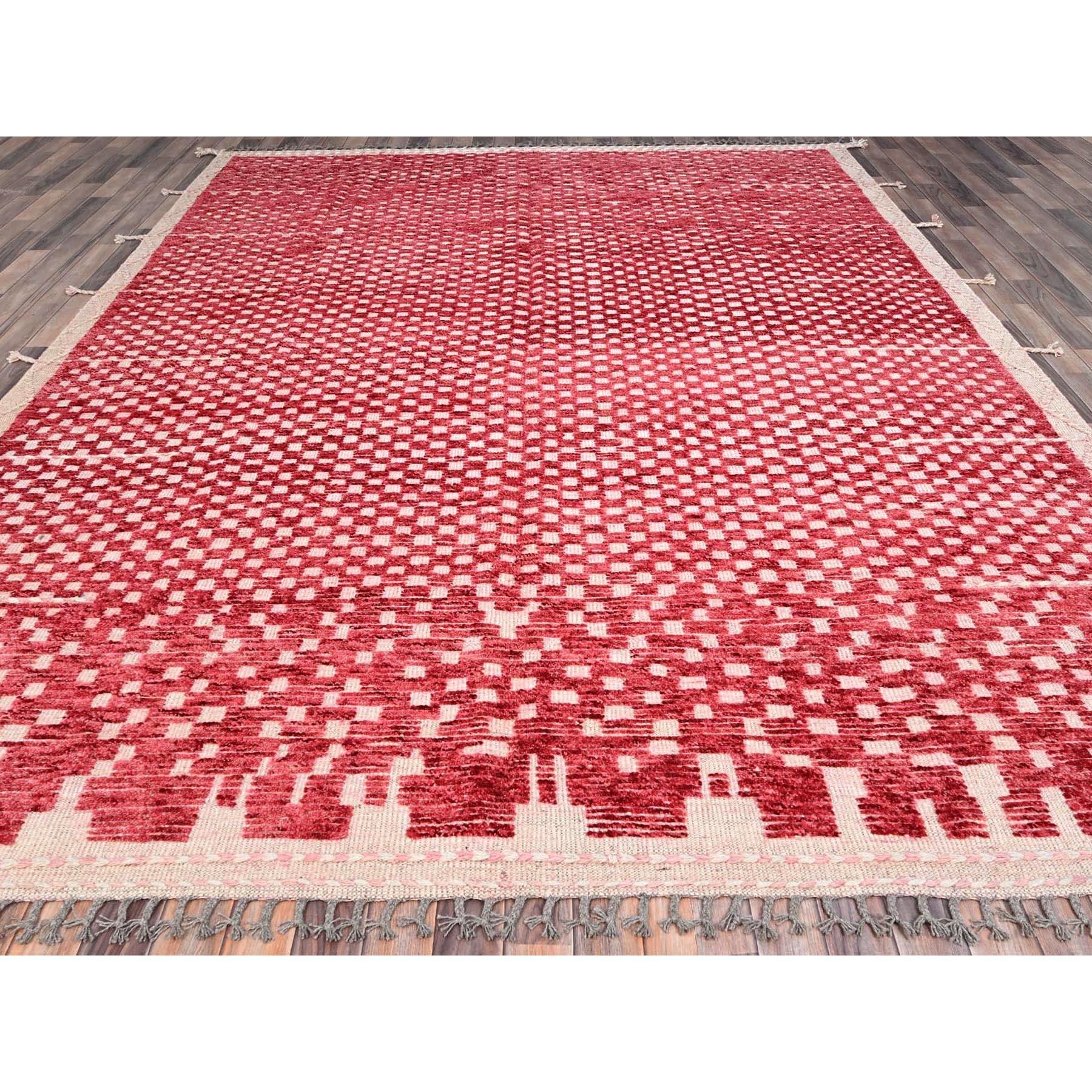 This is a truly genuine one-of-a-kind Light Gray, Hand Knotted Moroccan Marmoucha Design, Natural Dyes Extra Soft Wool, Oriental Rug. It has been Knotted for months and months in the centuries-old weaving craftsmanship techniques by expert