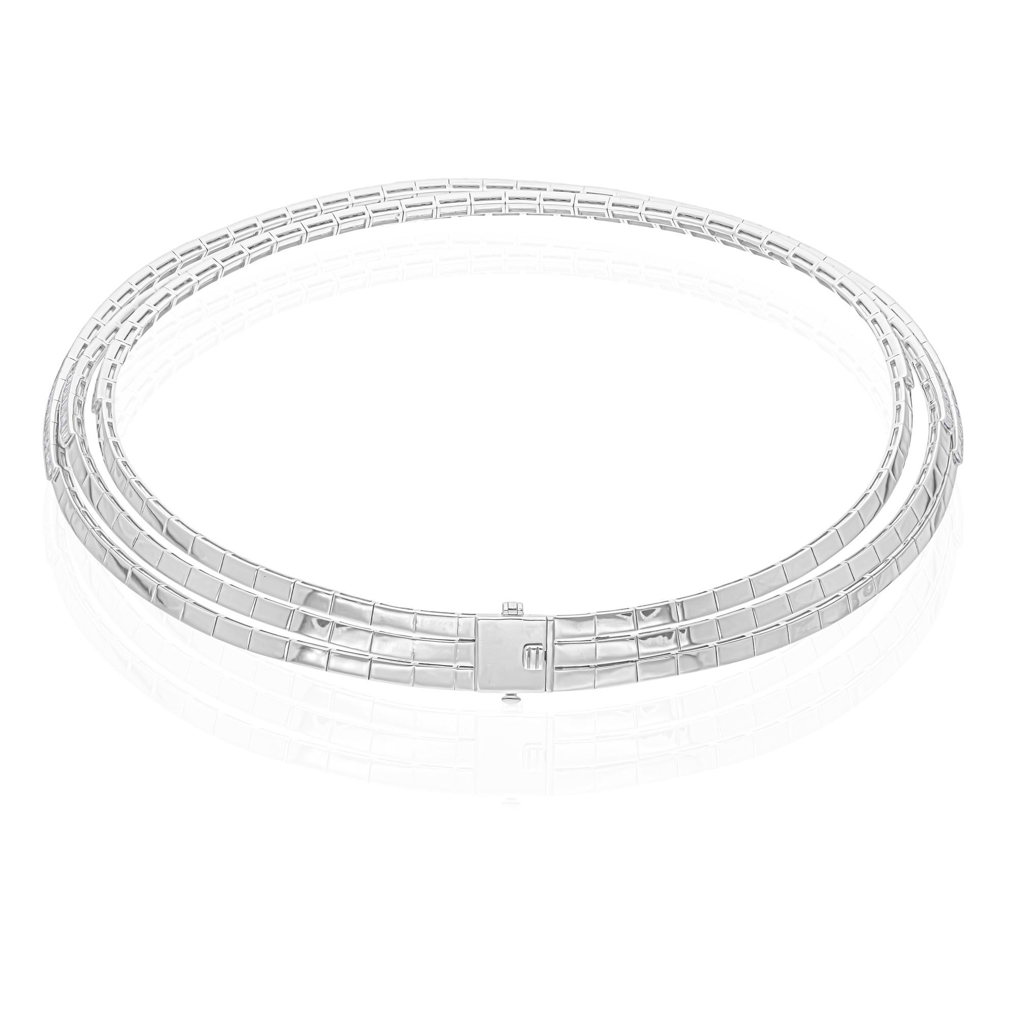 Taglio baguette 9,2 Carati SI/H Baguette Diamond Triplo Strato Collana Choker 18 Karat White Gold in vendita