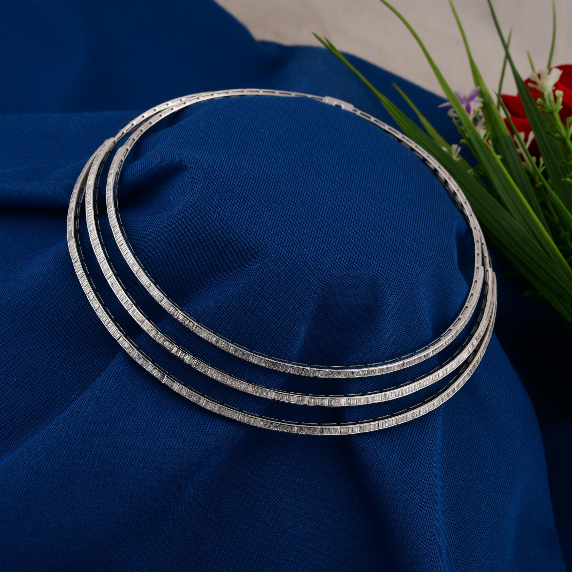 9,2 Carati SI/H Baguette Diamond Triplo Strato Collana Choker 18 Karat White Gold in vendita 1