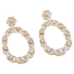 9,2 Ct. Boucles d'oreilles en or jaune 18 carats avec diamants et perles Pinctada Radiata de couleur
