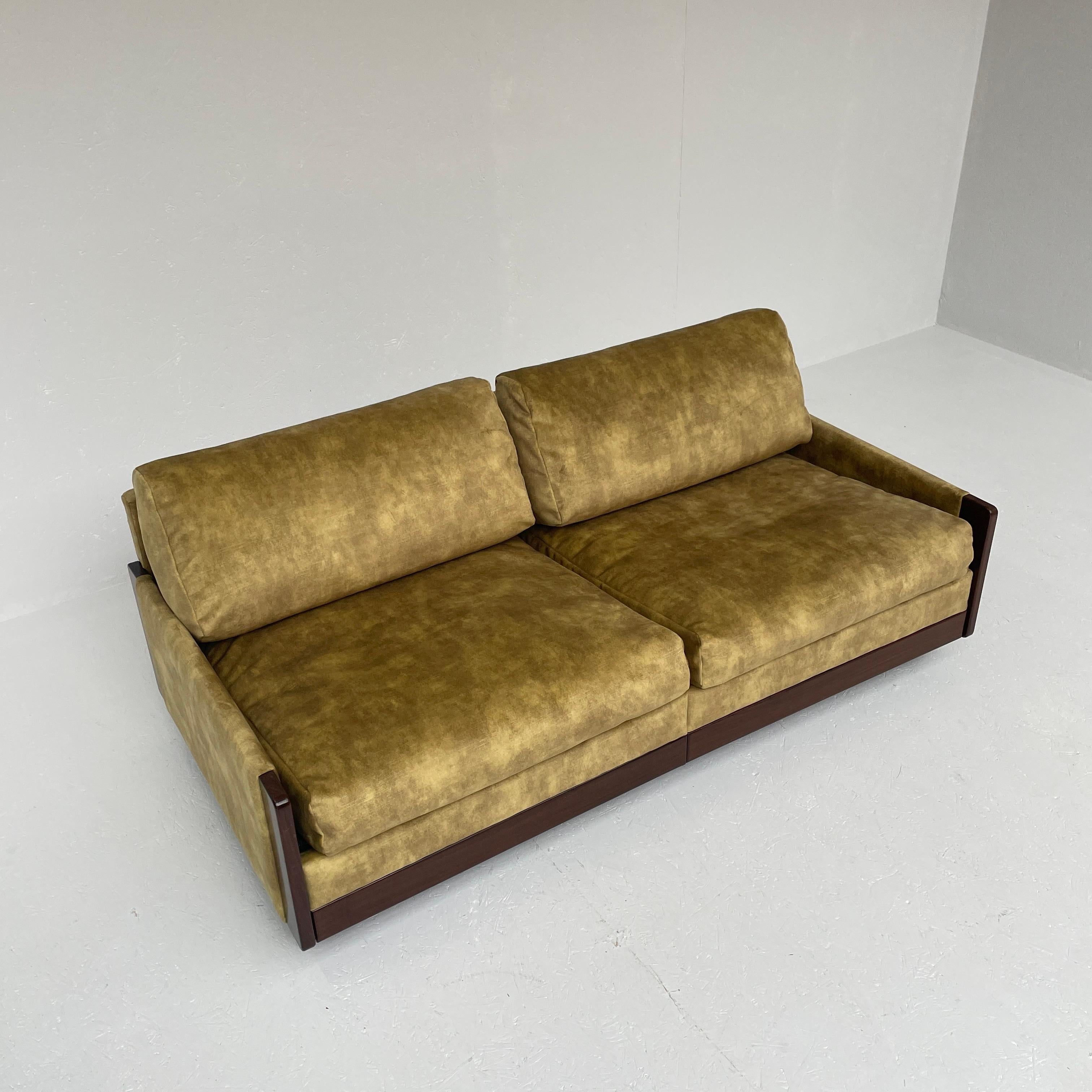 Mid-20th Century 920 2seater Sofa by Afra & Tobia Scarpa for Cassina, 1970s