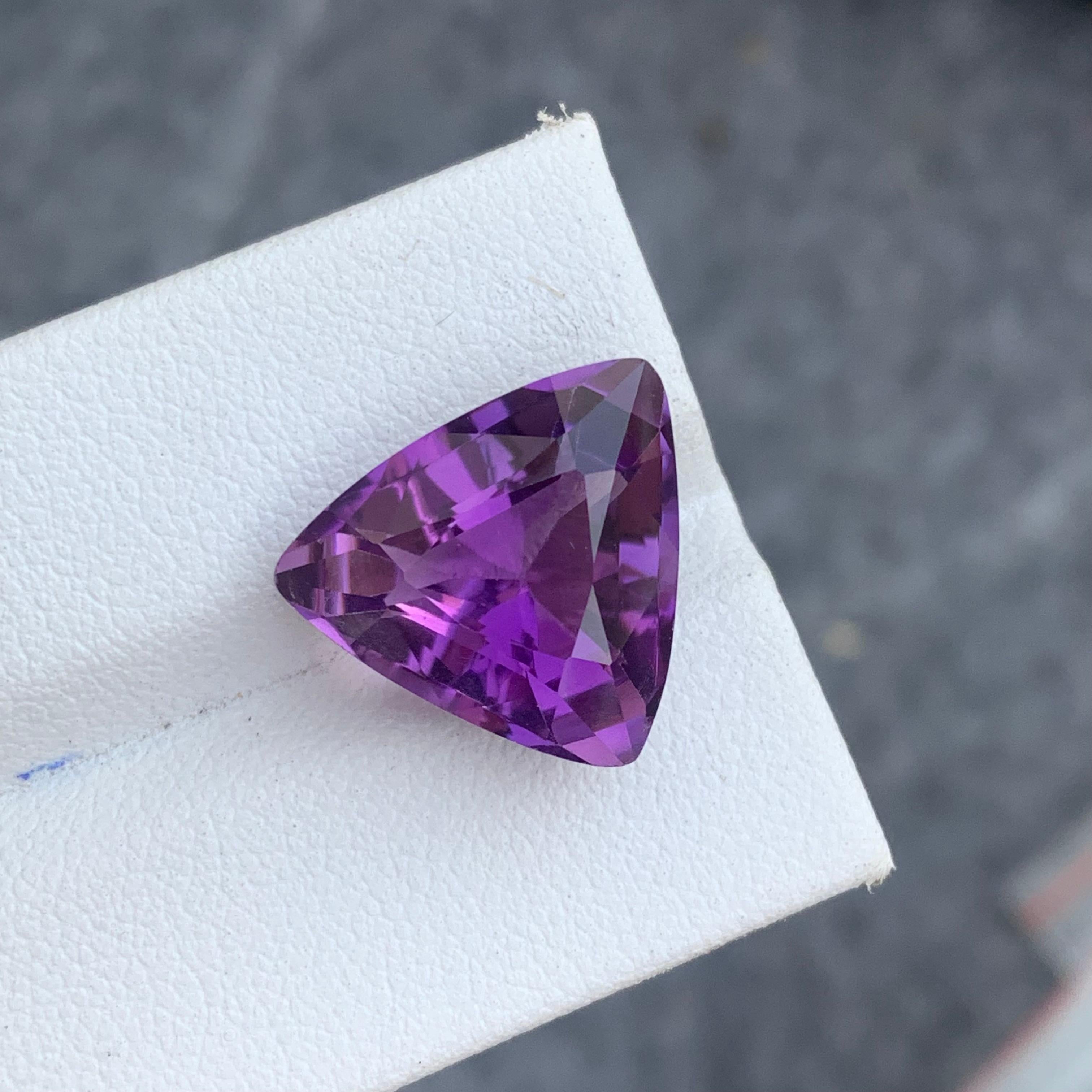 9.20 Carat Natural Purple Amethyst Gemstone Trilliant Cut from Brazil Mine 3