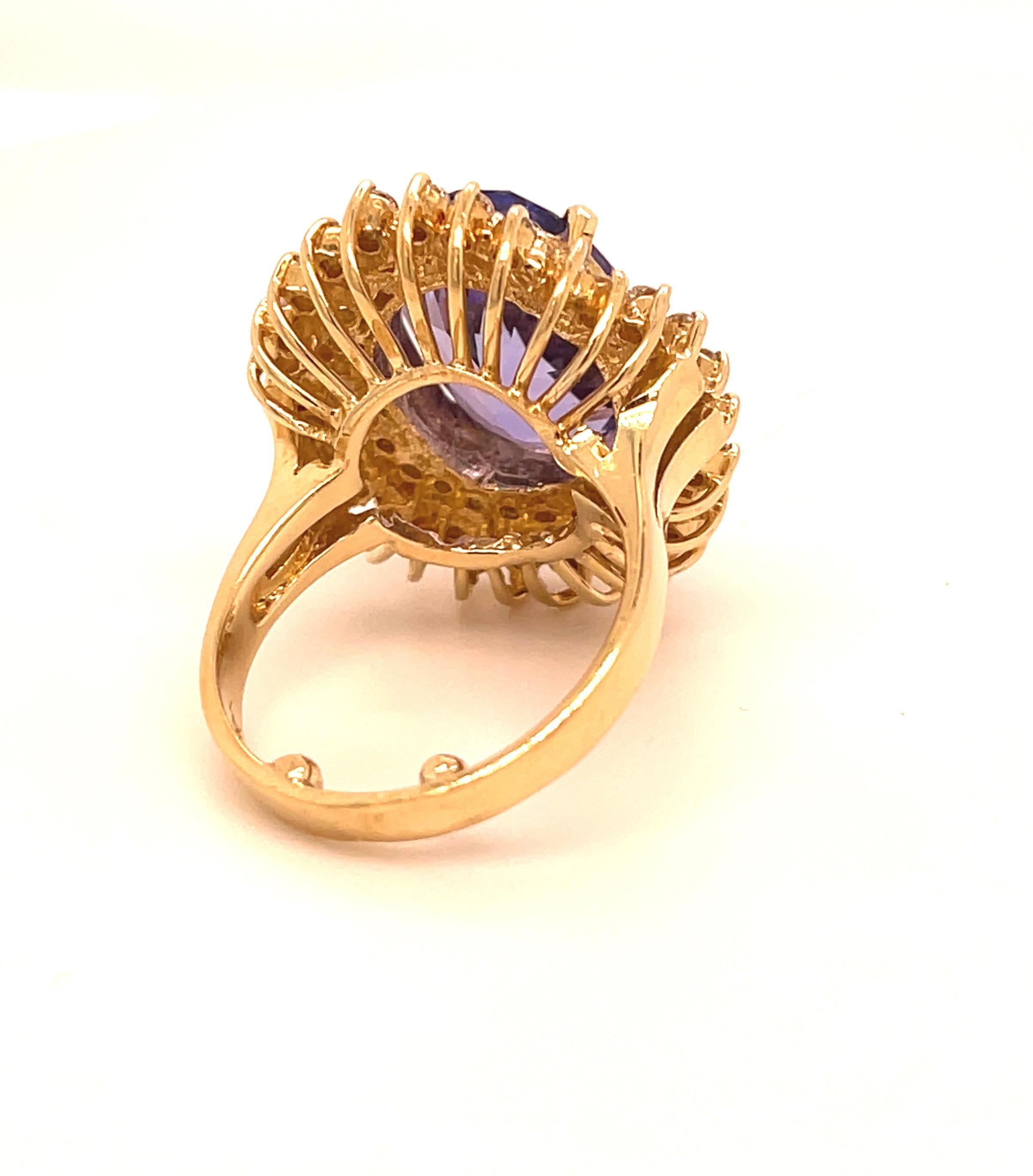 Modern 9.20 Carat Tanzanite Gold Ring with Diamonds