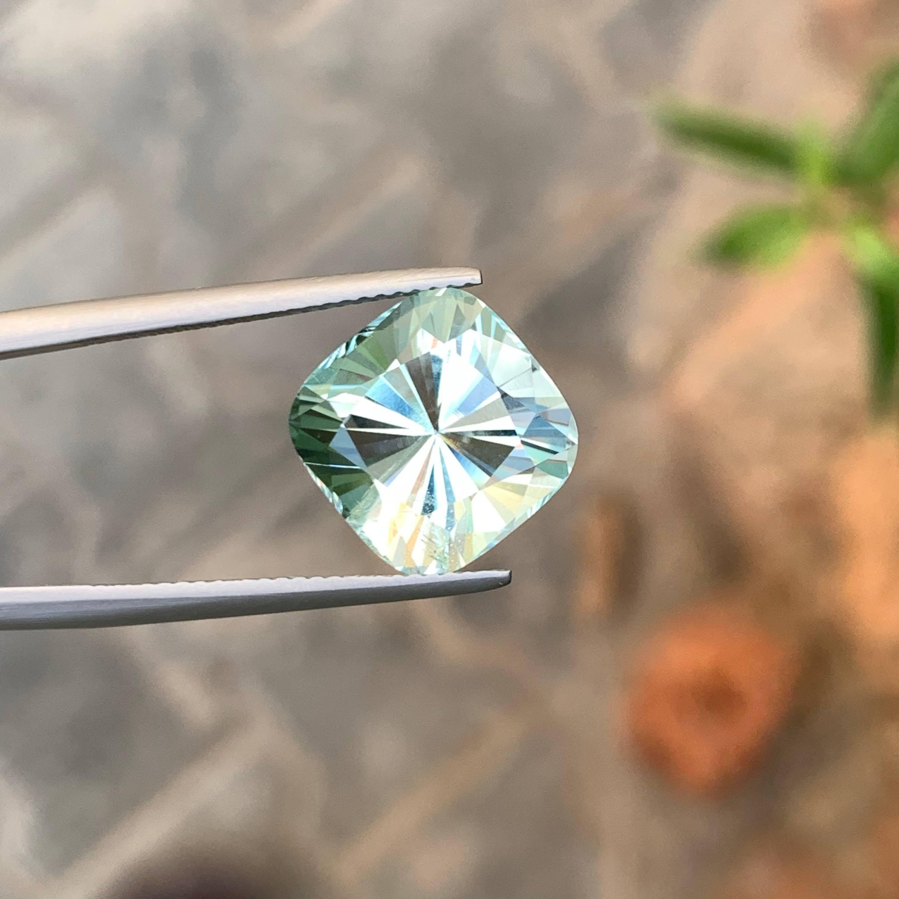 Taglio misto 9.20 carats Loose Light Blue Aquamarine Custom Precision Cut from Pakistan in vendita