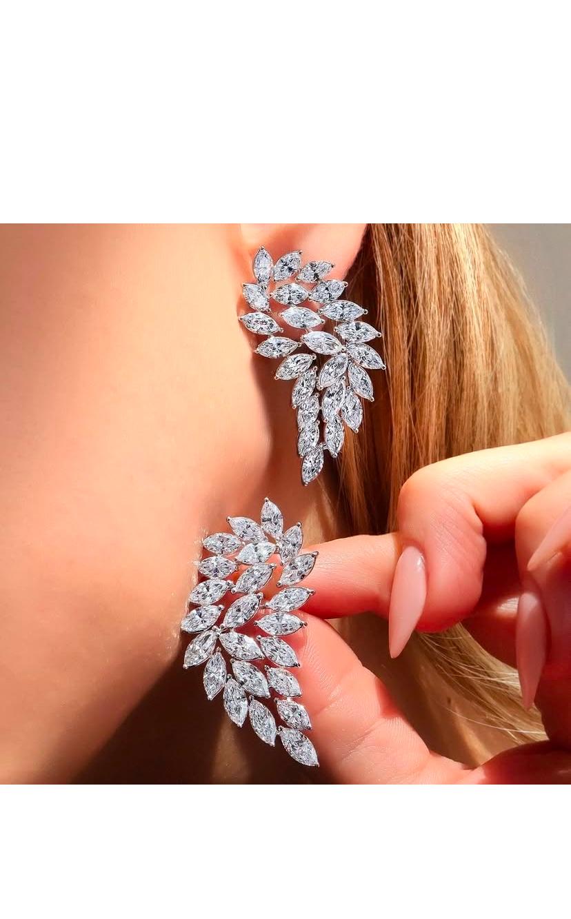 Taglio marquise 9,20 Carati Forma Marqusie Nature  Orecchini con diamanti in oro 18 carati in vendita