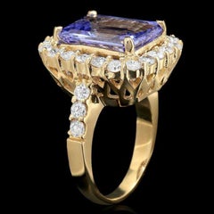 9.20 Carats Natural Tanzanite and Diamond 14K Solid Yellow Gold Ring