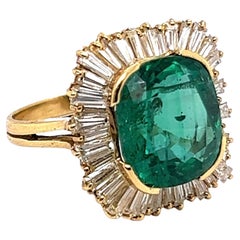 9.20 Ct Emerald and Diamond Ballerina Ring Setting in 18 Karat Yellow Gold