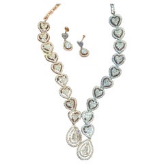 9.20 Cts Round Brilliant Cut F/VS1 Diamonds Heart Necklace Earrings Set 14K Gold