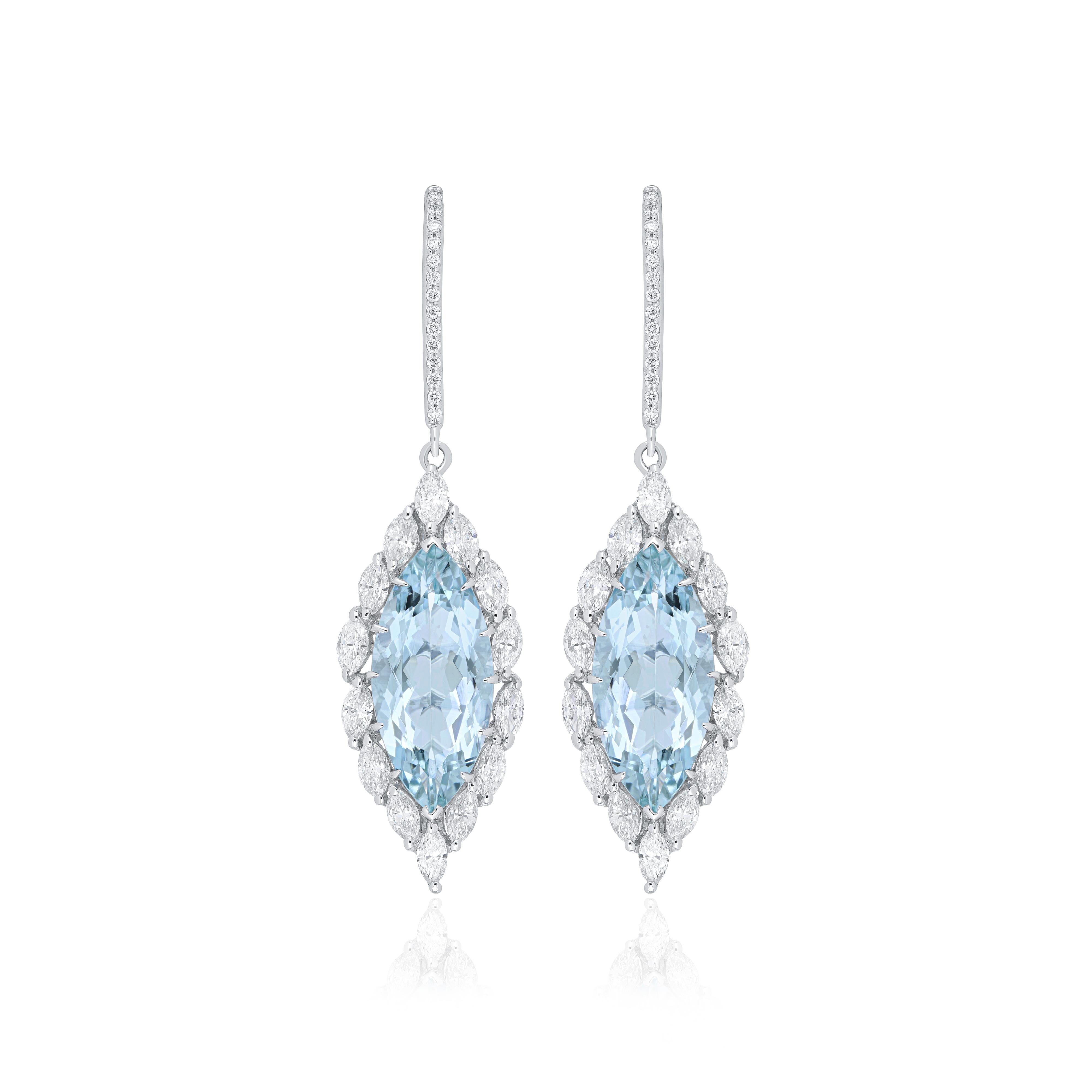 Women's 9.20Cts Aquamarine Marquise & Diamond Earing in 18 Karat White Gold Drop Earring For Sale