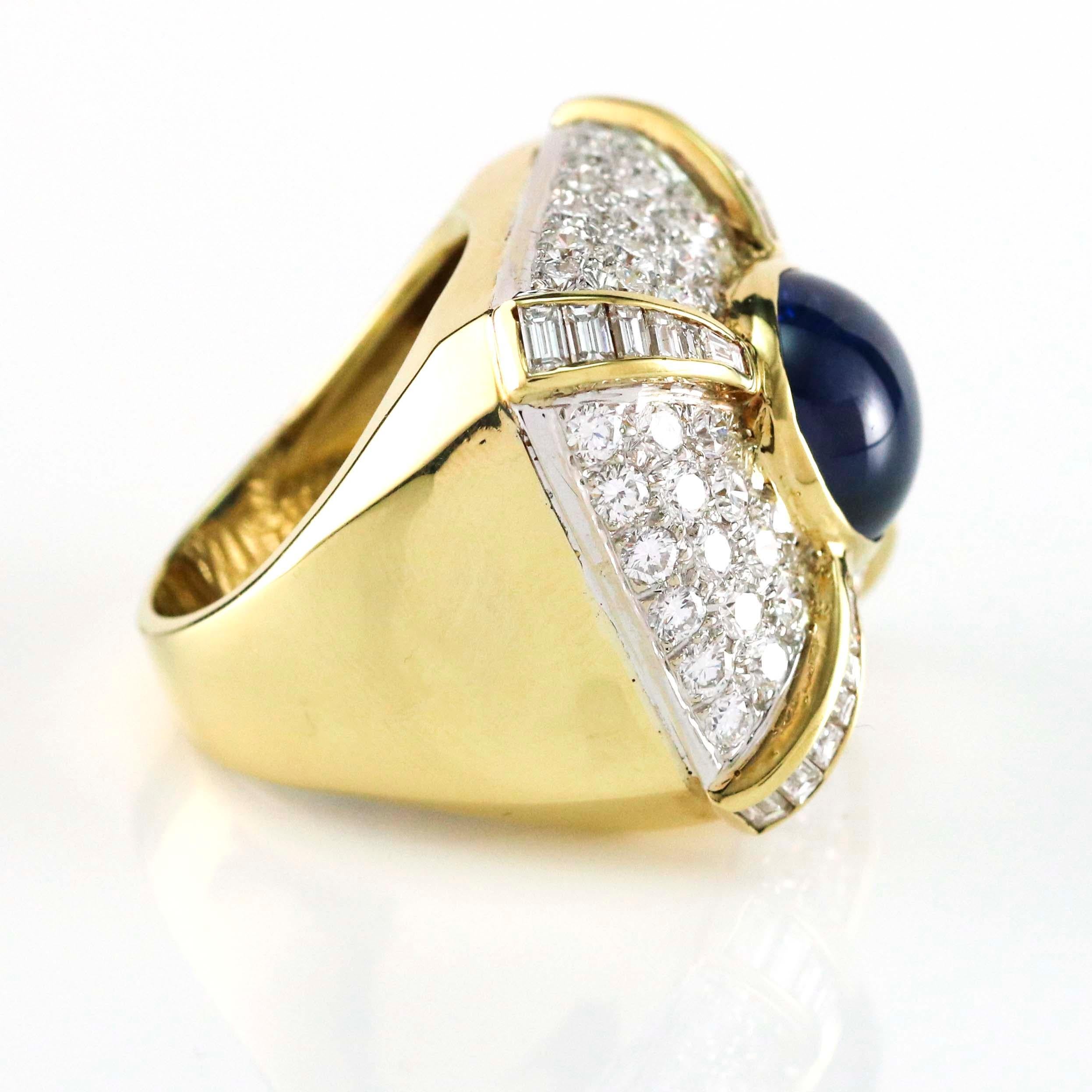 Round Cut 9.21 Carat Blue Sapphire and Diamond Cocktail Ring For Sale
