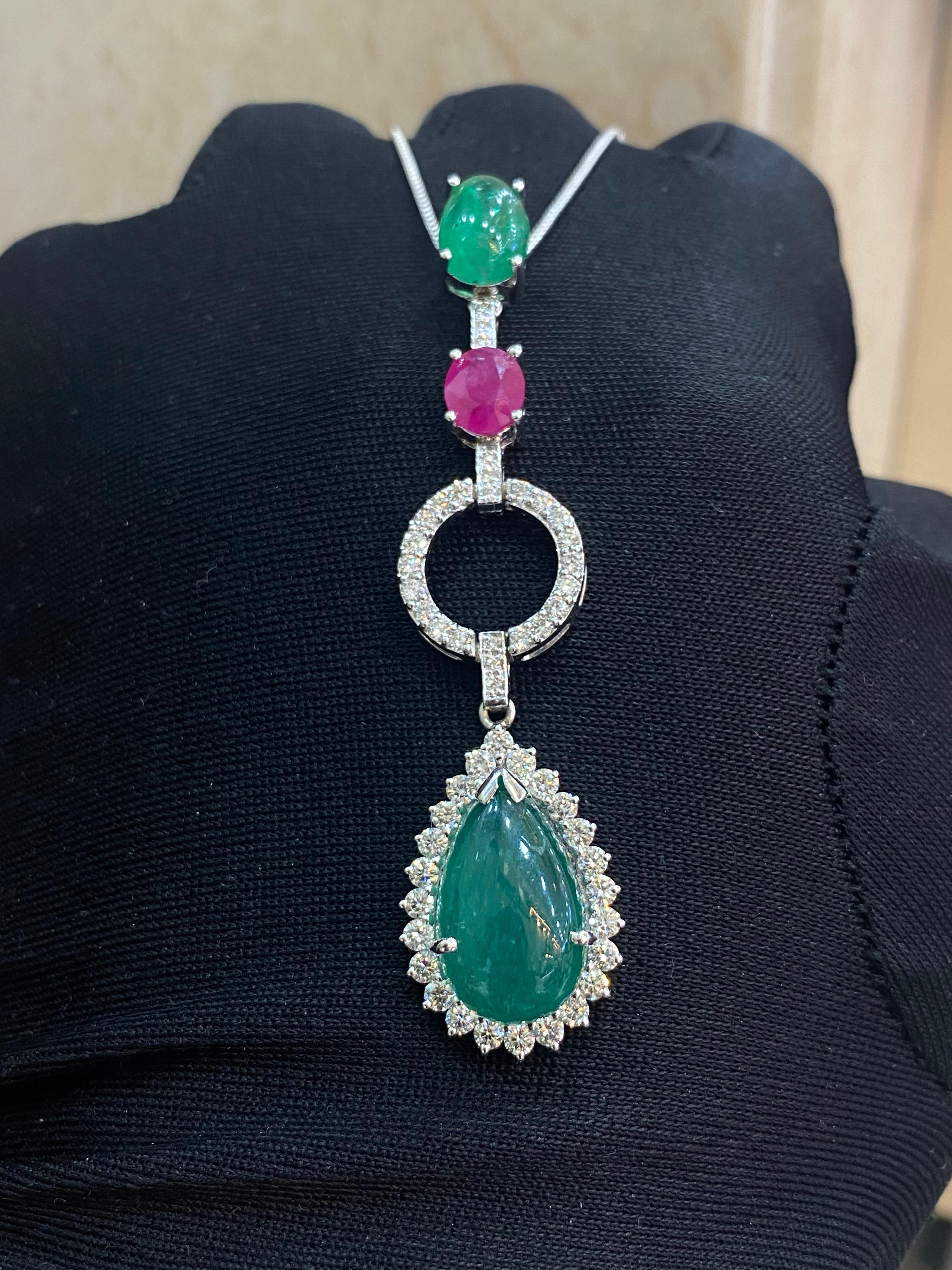 Contemporary 9.21 Cts F/VS1 AIG Round Diamonds Zambian Emerald Burma Ruby Necklace 18K Gold For Sale