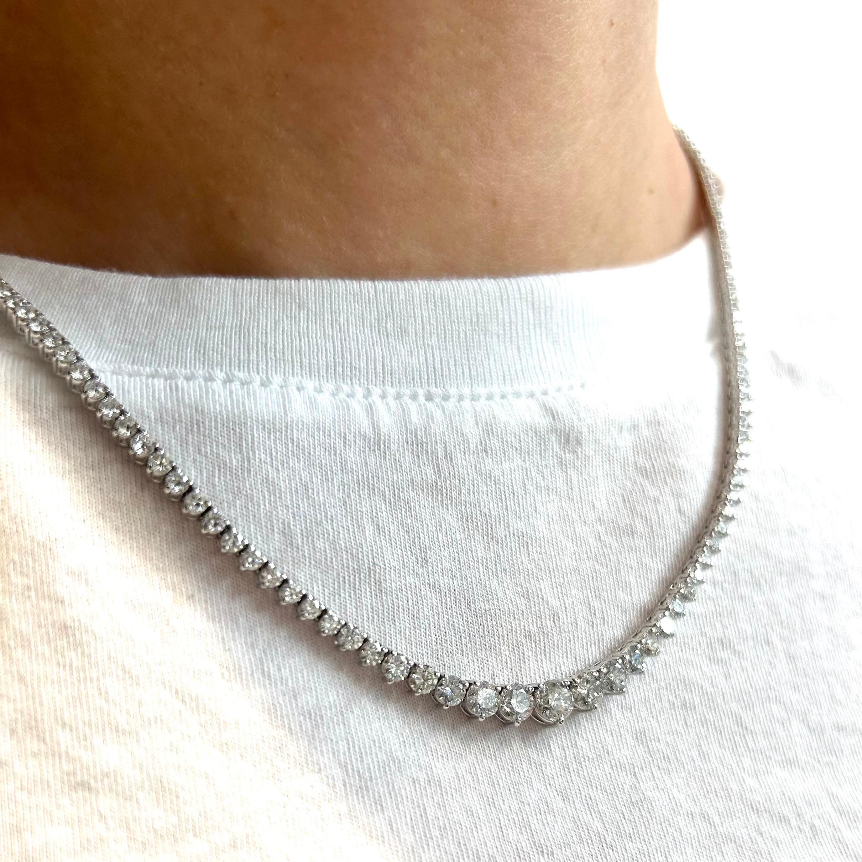 Women's or Men's 9.21 TCW Graduating Diamond Tennis Necklace In 18k White Gold  For Sale