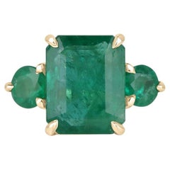 Bague à trois pierres en or 585 vert luxuriant, taille émeraude ronde et émeraude 18 carats 9,21 ctw