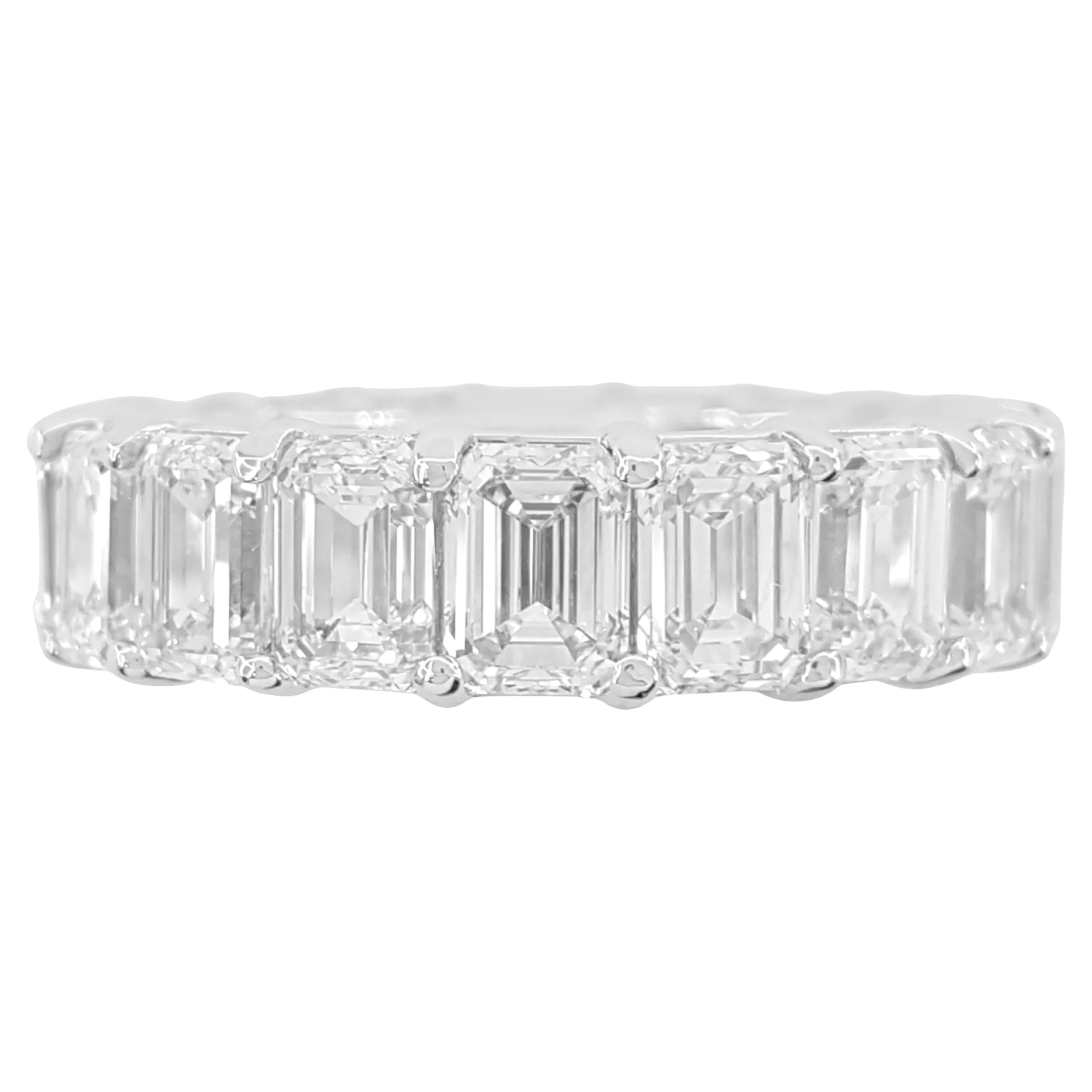 9.24 Carat Platinum Emerald Cut Diamond Full Circle Eternity Ring In New Condition For Sale In Chicago, IL