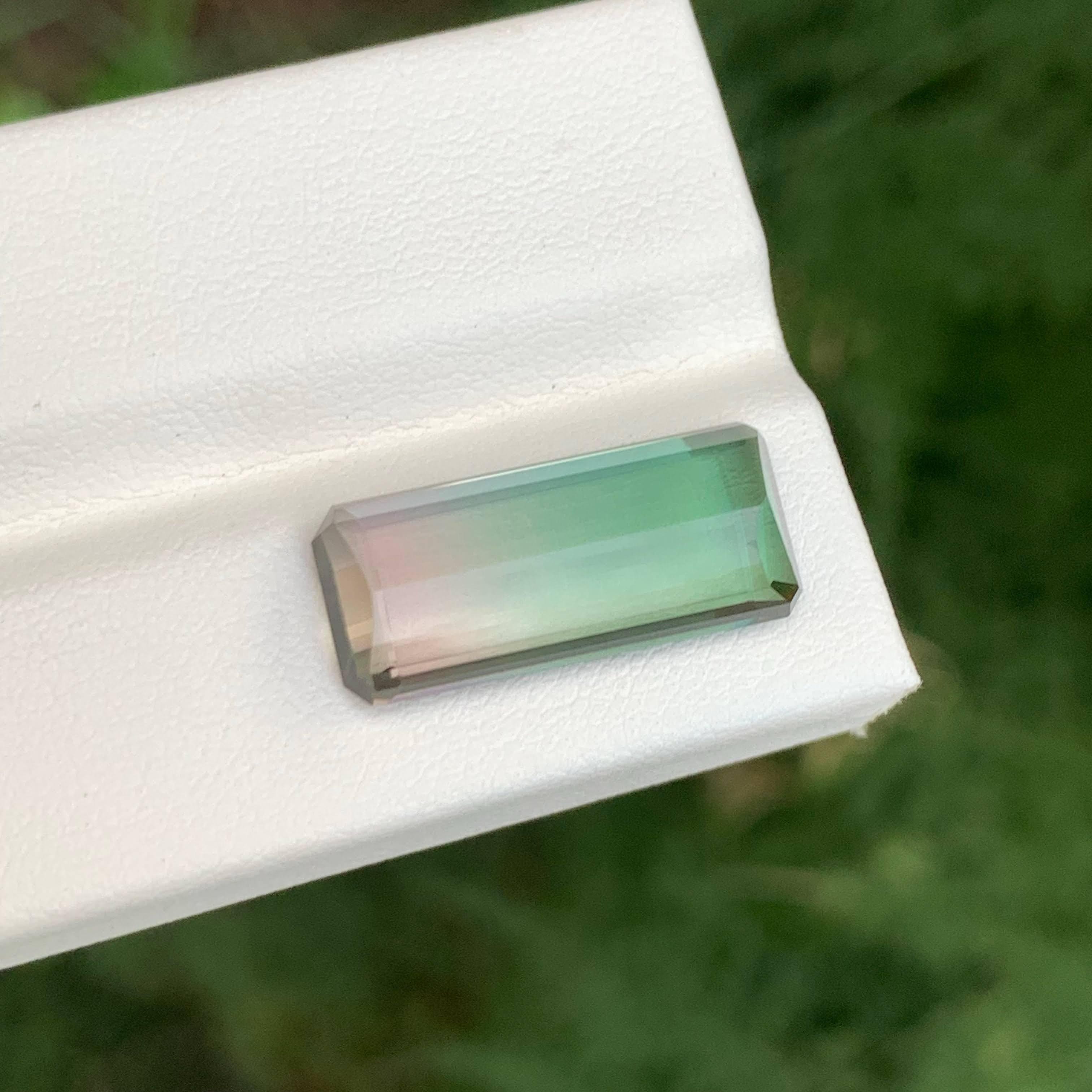 Peso 9,25 quilates
Dimensiones 10,2x8,9x5,2 mm
Tratamiento Ninguno
Origen África 
Claridad VVS
Forma Octágono
Esmeralda tallada
NA



Esta gema de Turmalina bicolor natural de 9,25 quilates es una sorprendente muestra del arte de la naturaleza, con