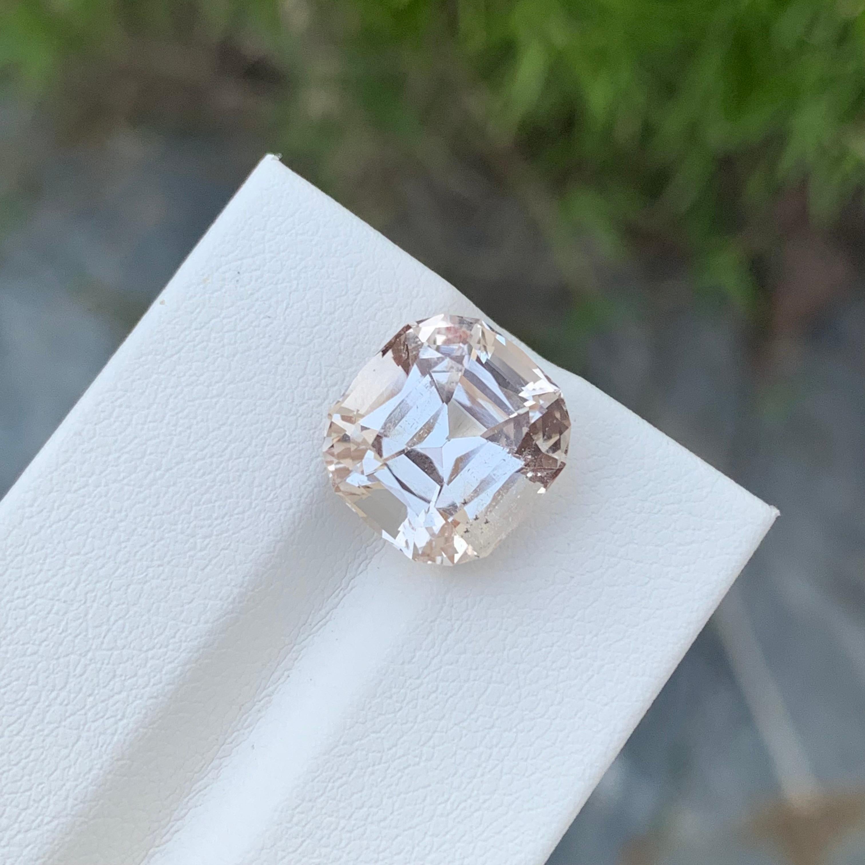 9.25 Carat Natural Loose Golden Topaz Cushion Shape Gem For Necklace Jewellery For Sale 5