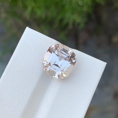 9.25 Carat Natural Loose Golden Topaz Cushion Shape Gem For Necklace Jewellery